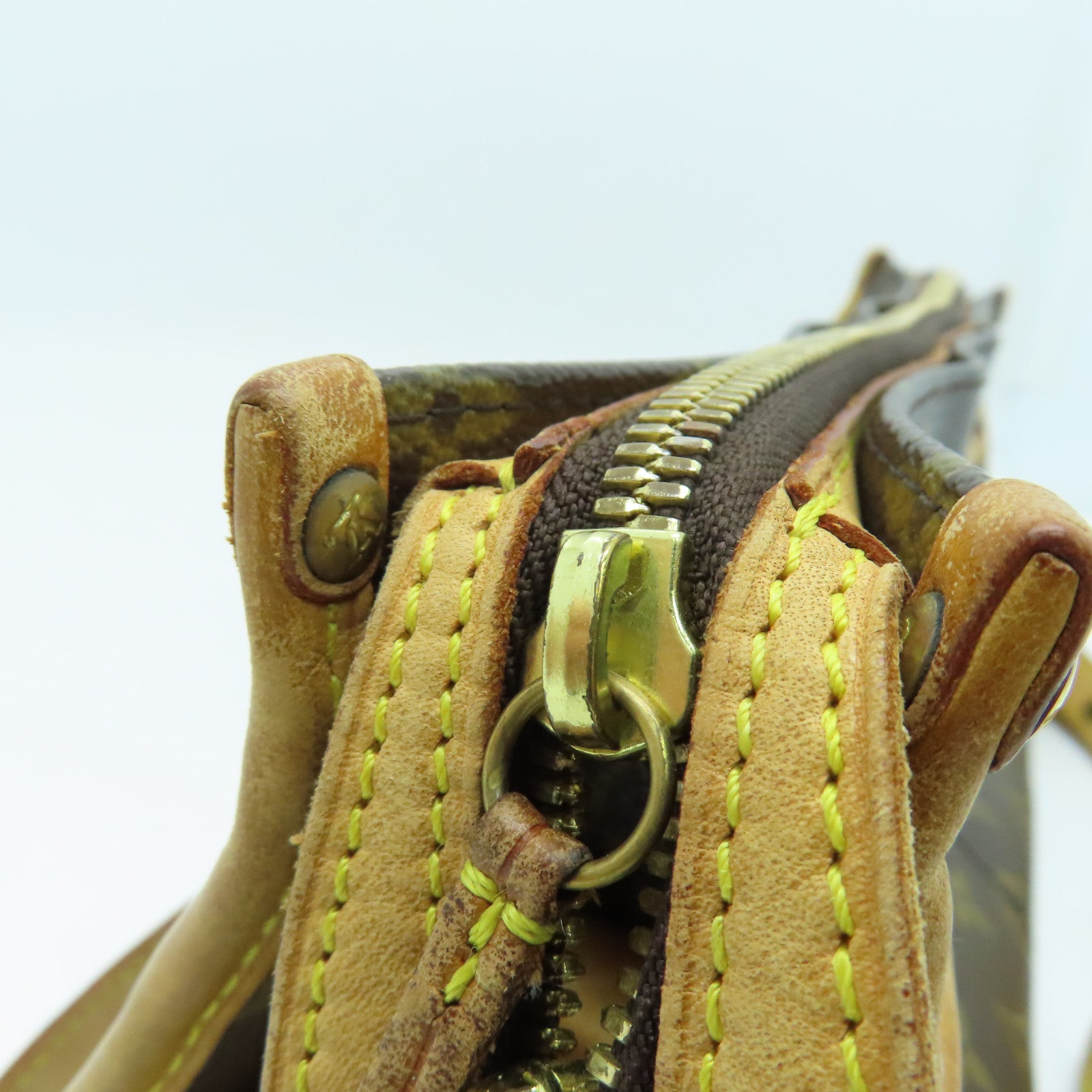 LOUIS VUITTON Monogram Popincourt Long金扣肩背袋啡色