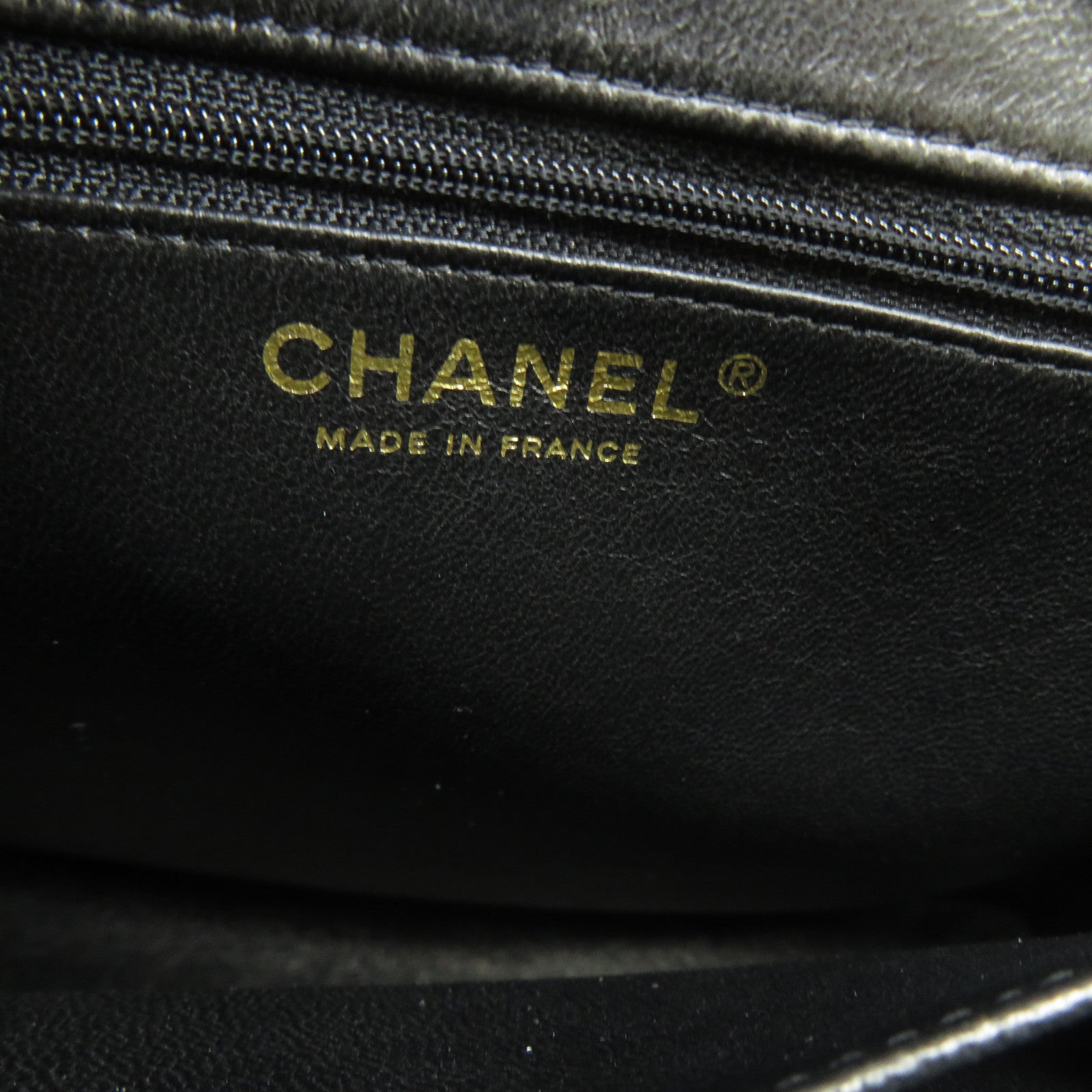 CHANEL 菱格Caviar皮革Vintage Bag金扣肩背袋黑色