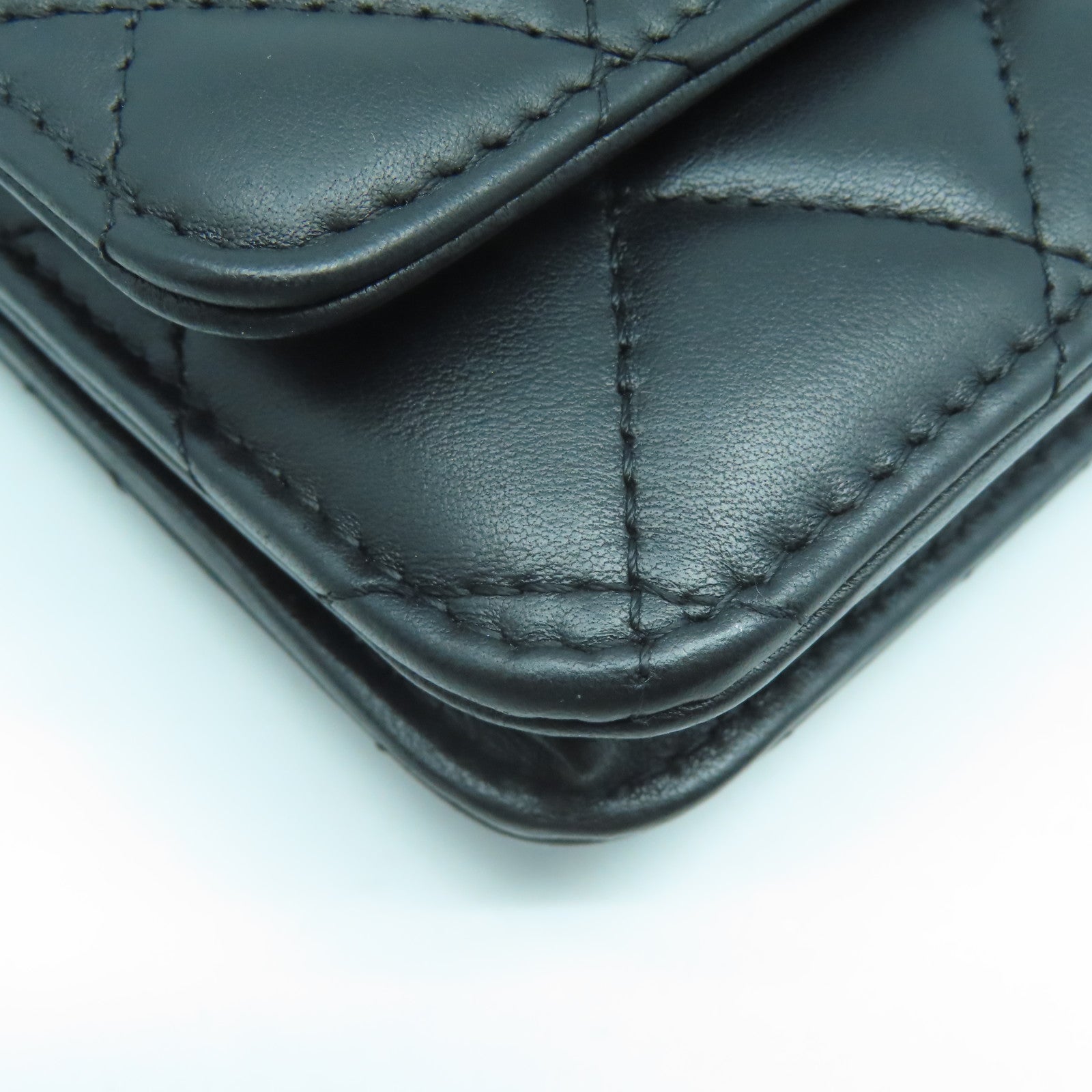 CHANEL 菱格羊皮皮革WOC Shoulder Bag金扣鏈帶肩背袋黑色