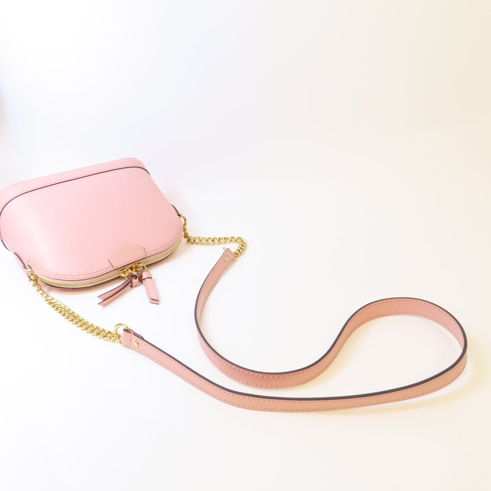 LOUIS VUITTON Epi Alma Mini Bag金扣鏈帶肩背袋粉紅色