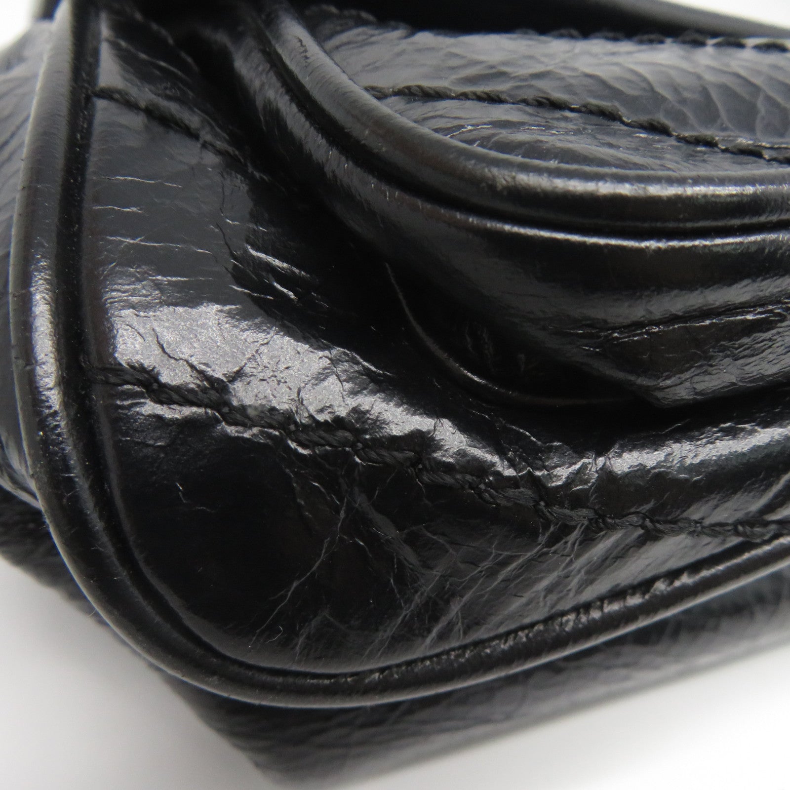SAINT LAURENT 牛皮皮革Niki Medium銀扣鏈帶肩背袋黑色