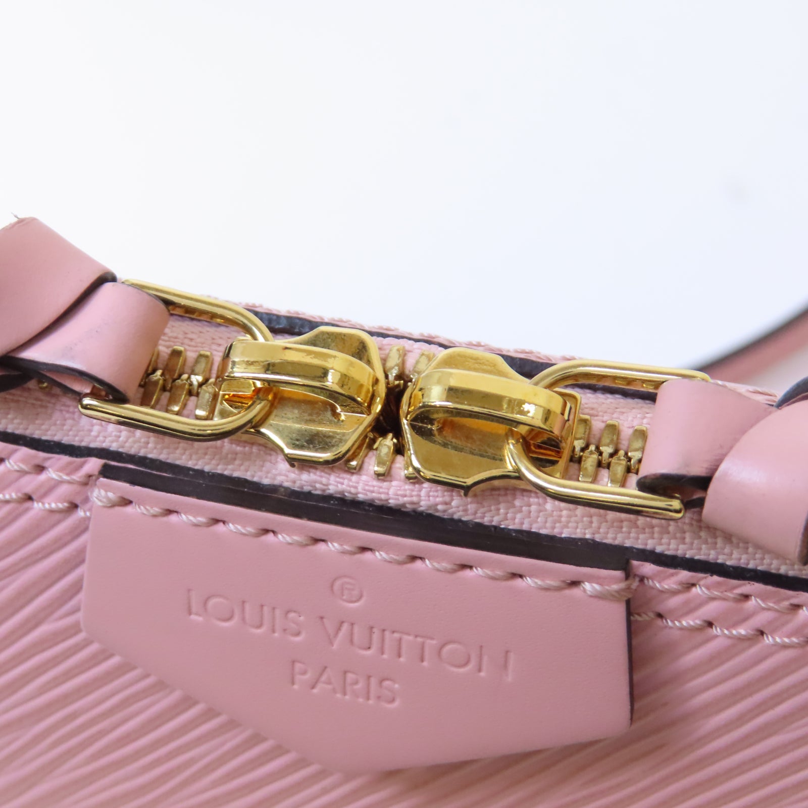 LOUIS VUITTON Epi Alma Mini Bag金扣鏈帶肩背袋粉紅色
