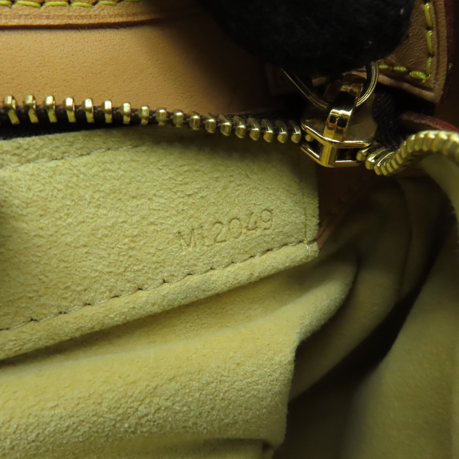 LOUIS VUITTON Monogram Boetie MM金扣肩背袋啡色