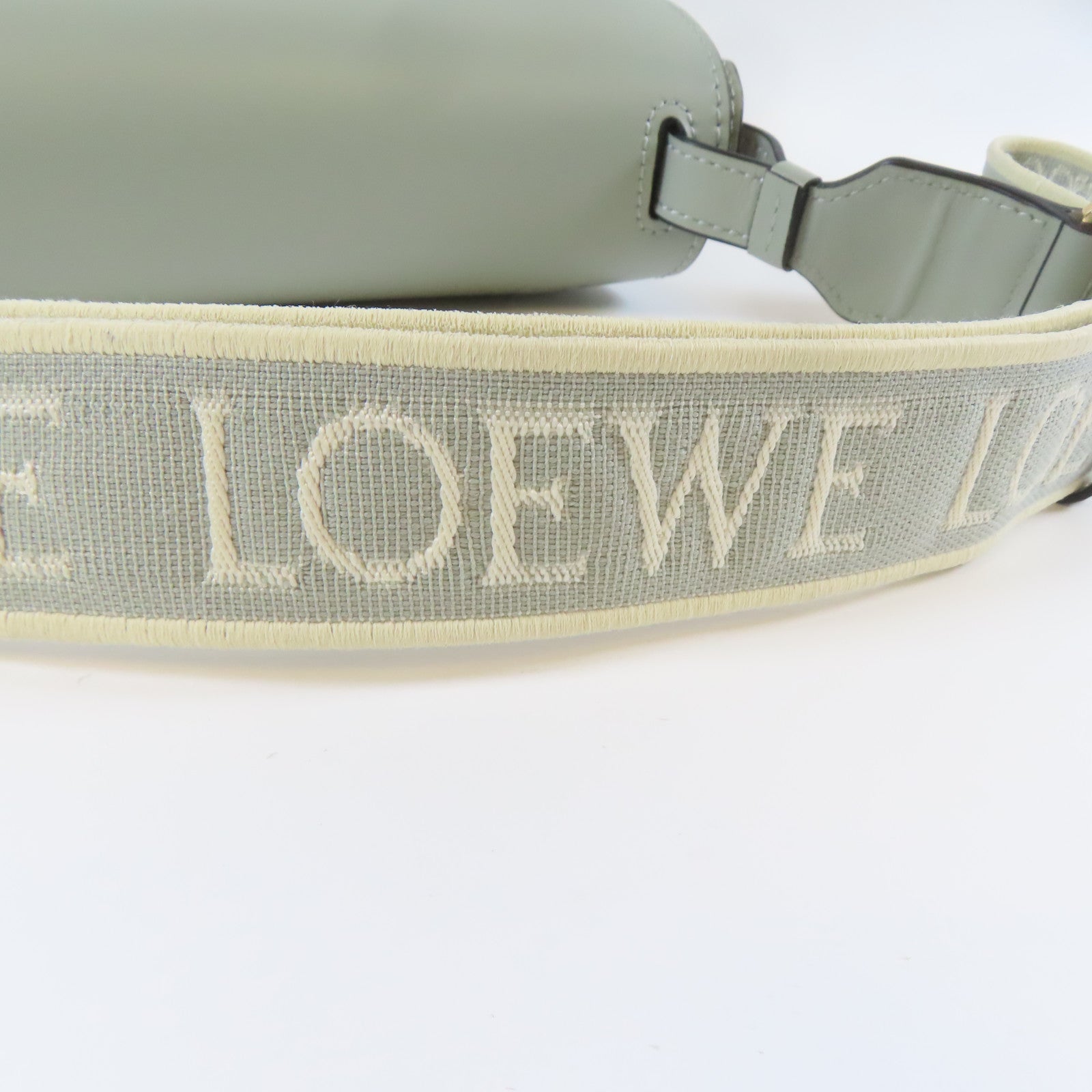 LOEWE 牛皮皮革Small Gate Bag金扣肩背袋灰色
