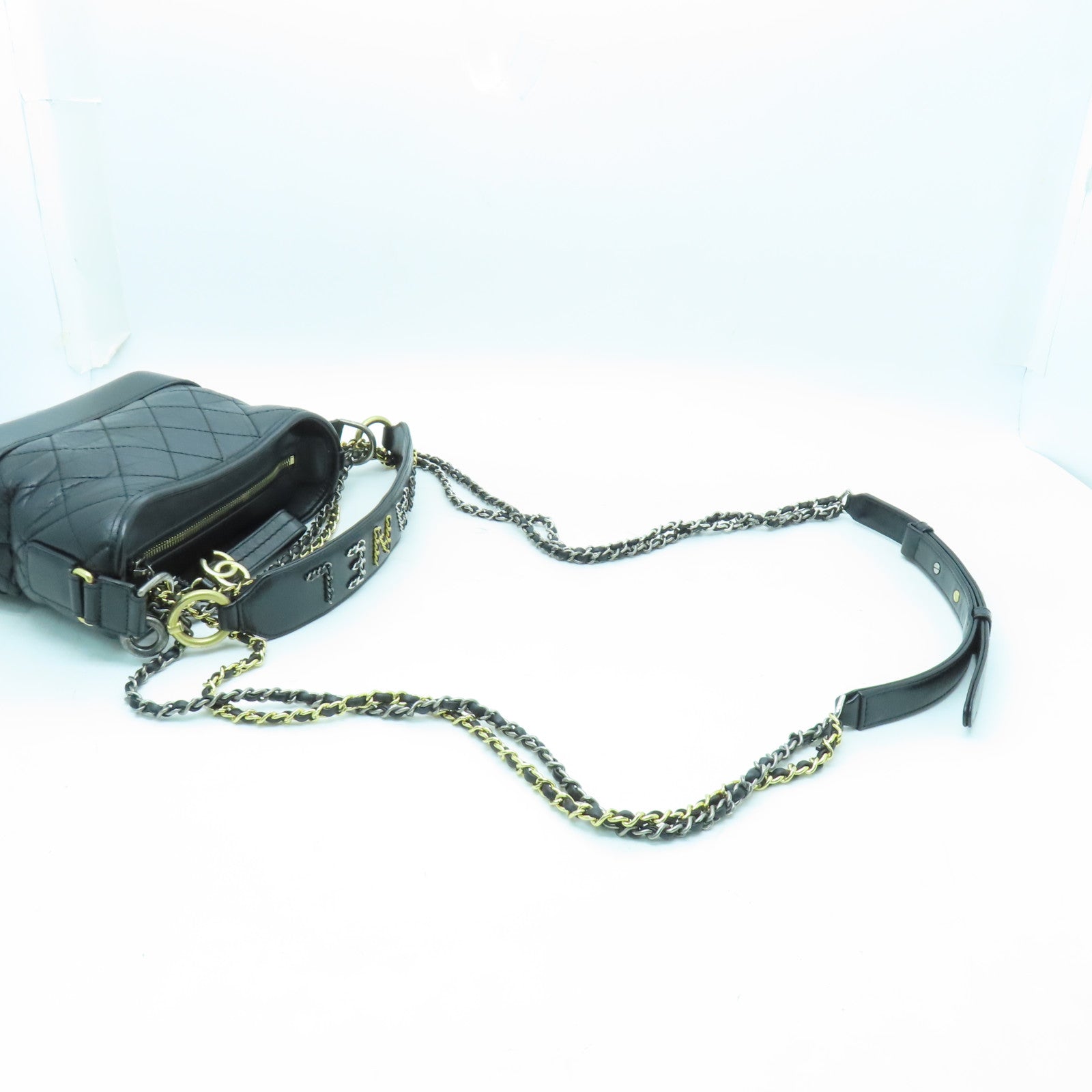 CHANEL 菱格牛皮皮革Gabrielle Small金扣/銀扣手挽肩背兩用袋黑色