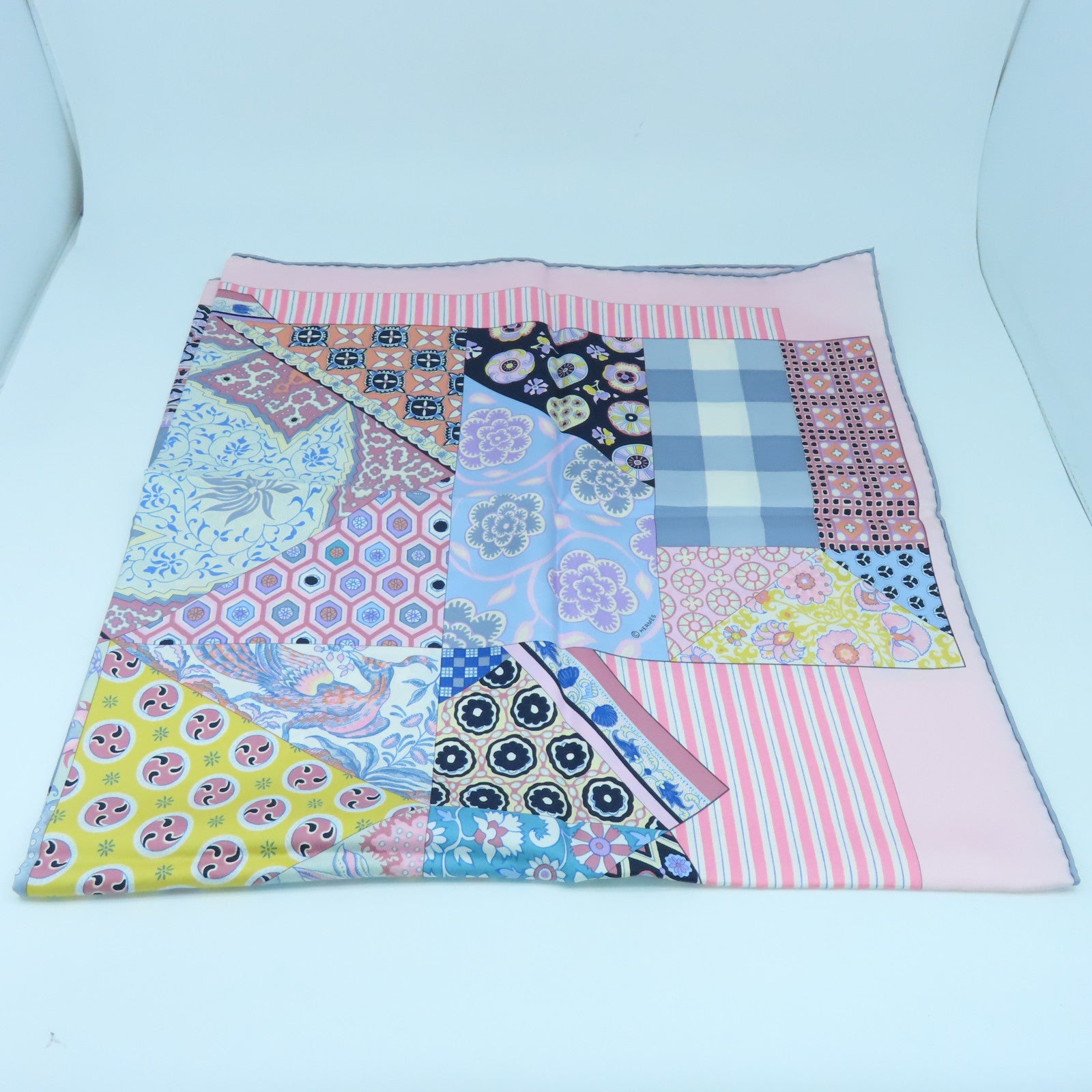 HERMES 【激減優惠】絲質Scarf 90x90絲巾粉紅色/紫色/多色