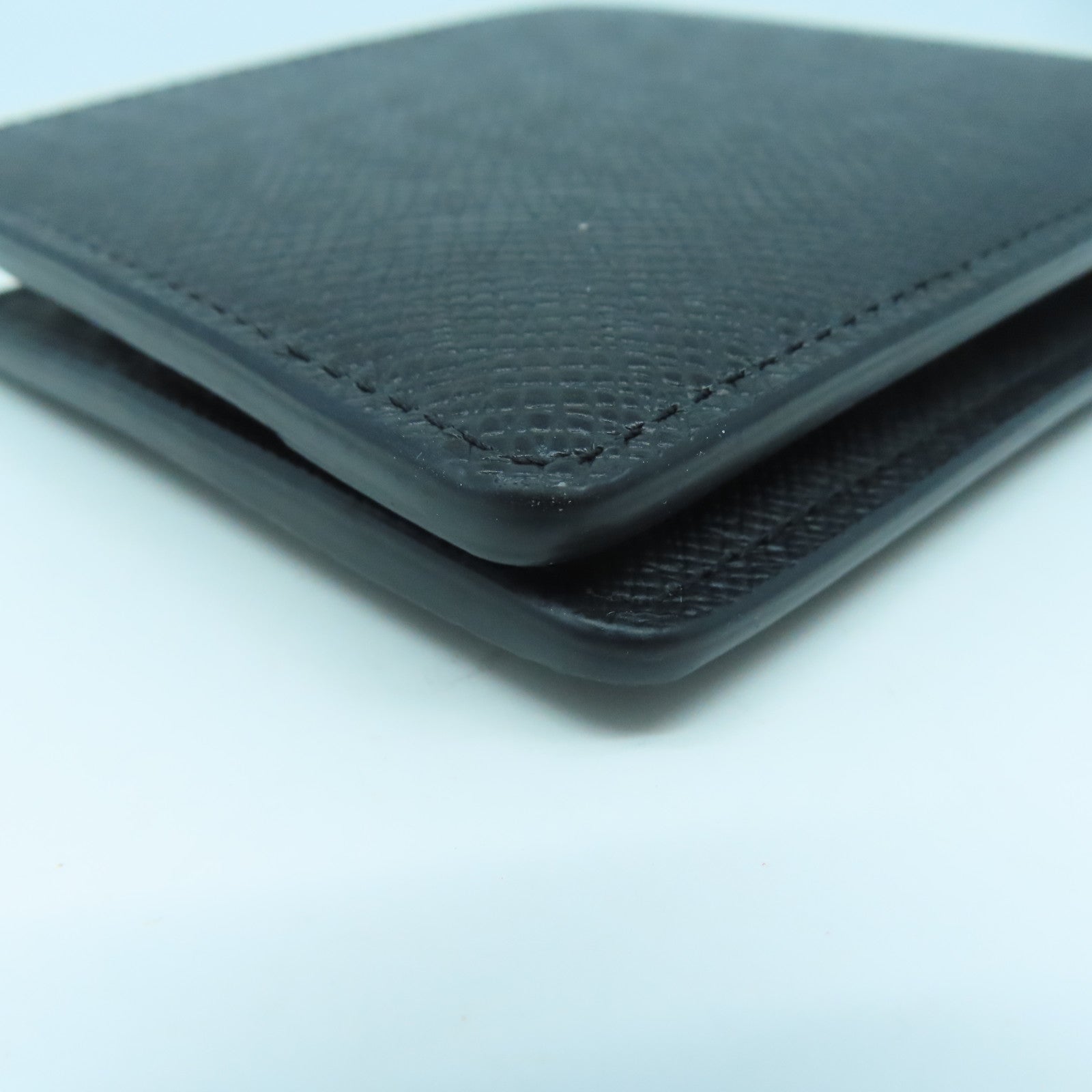 LOUIS VUITTON Taiga Multiple Wallet銀扣錢包黑色