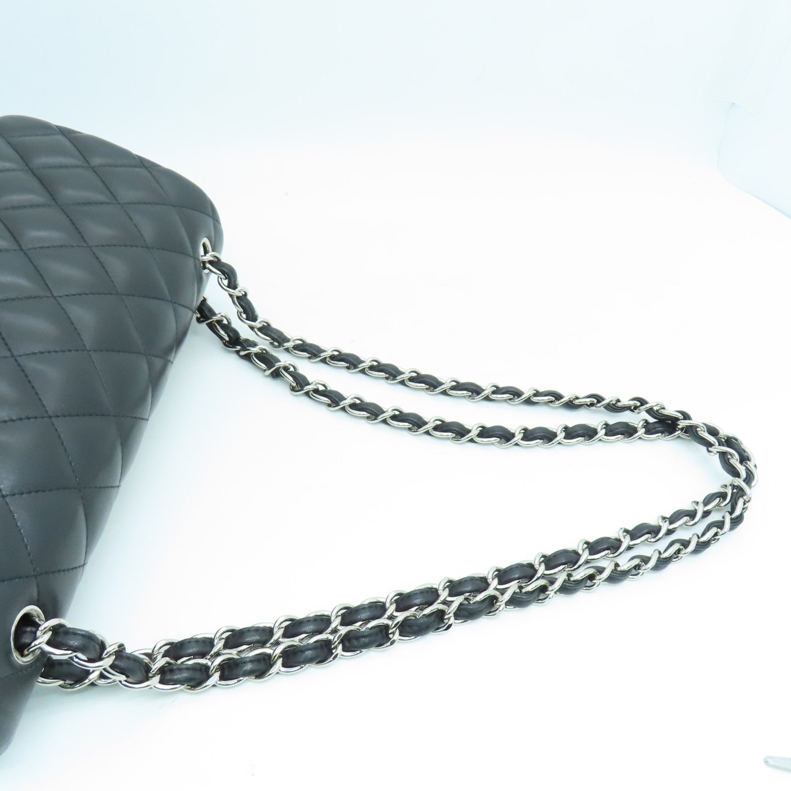 CHANEL 菱格羊皮皮革Classic Chain Shoulder银扣手挽肩背两用袋黑色