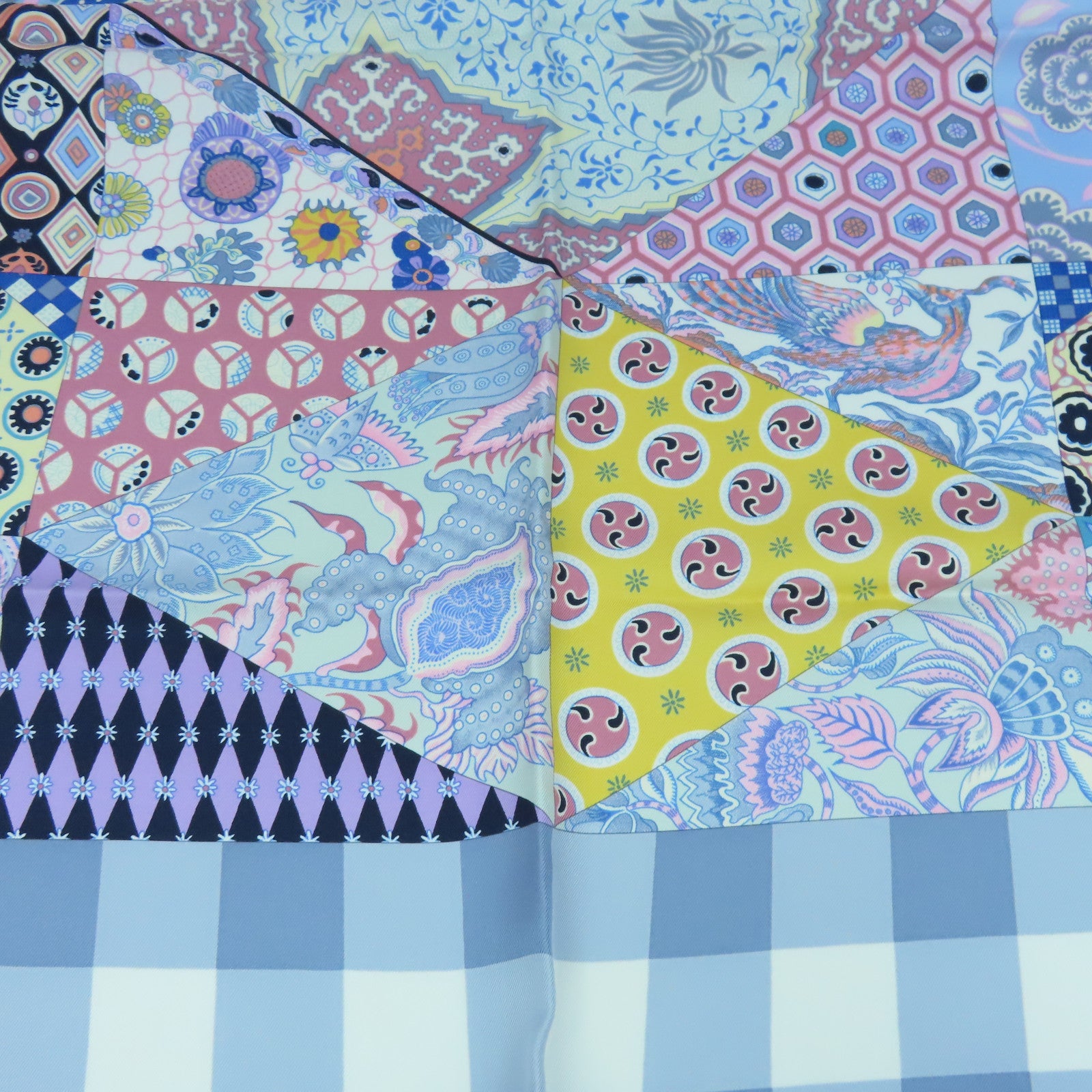 HERMES 【激減優惠】絲質Scarf 90x90絲巾粉紅色/紫色/多色