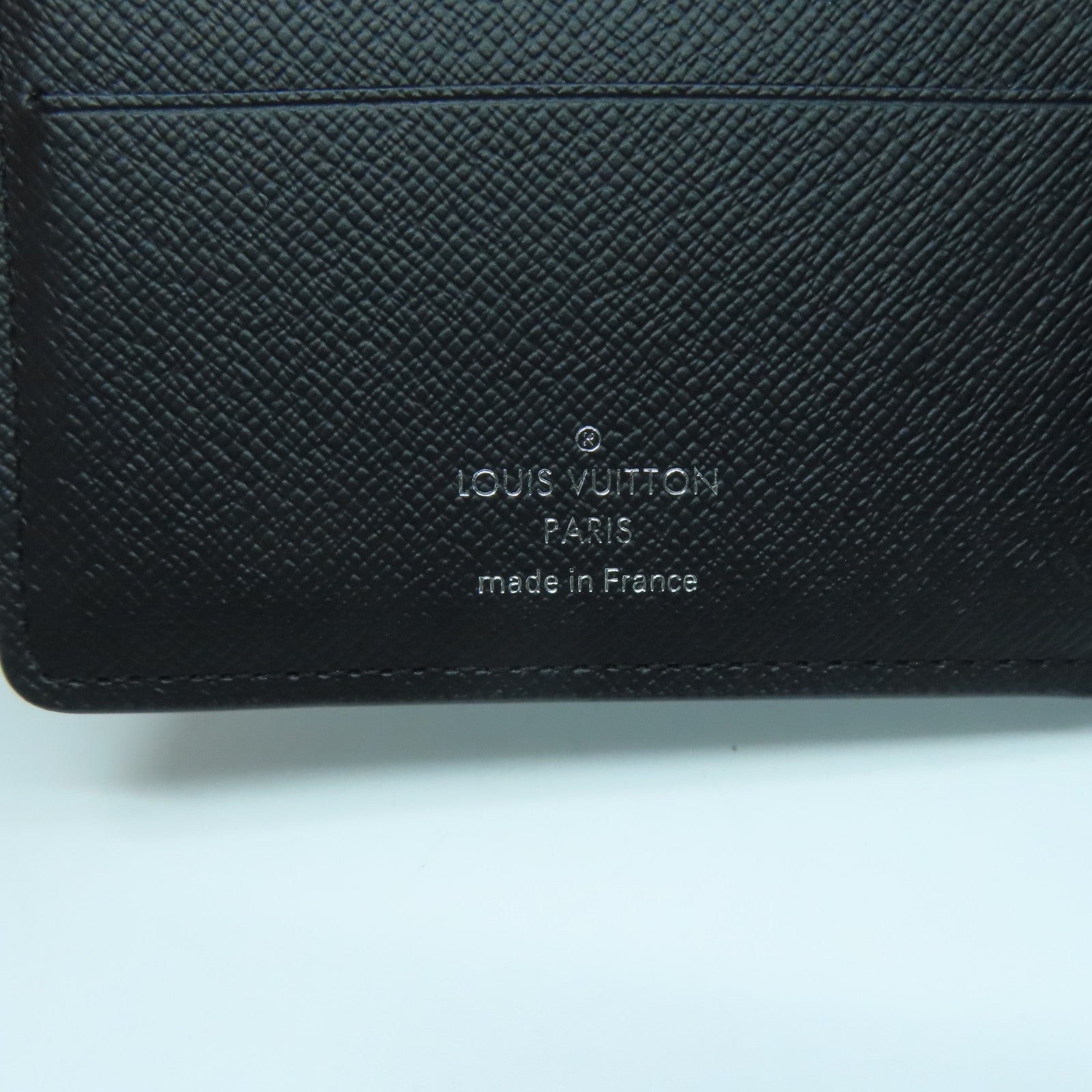 LOUIS VUITTON Taiga Multiple Wallet銀扣錢包黑色