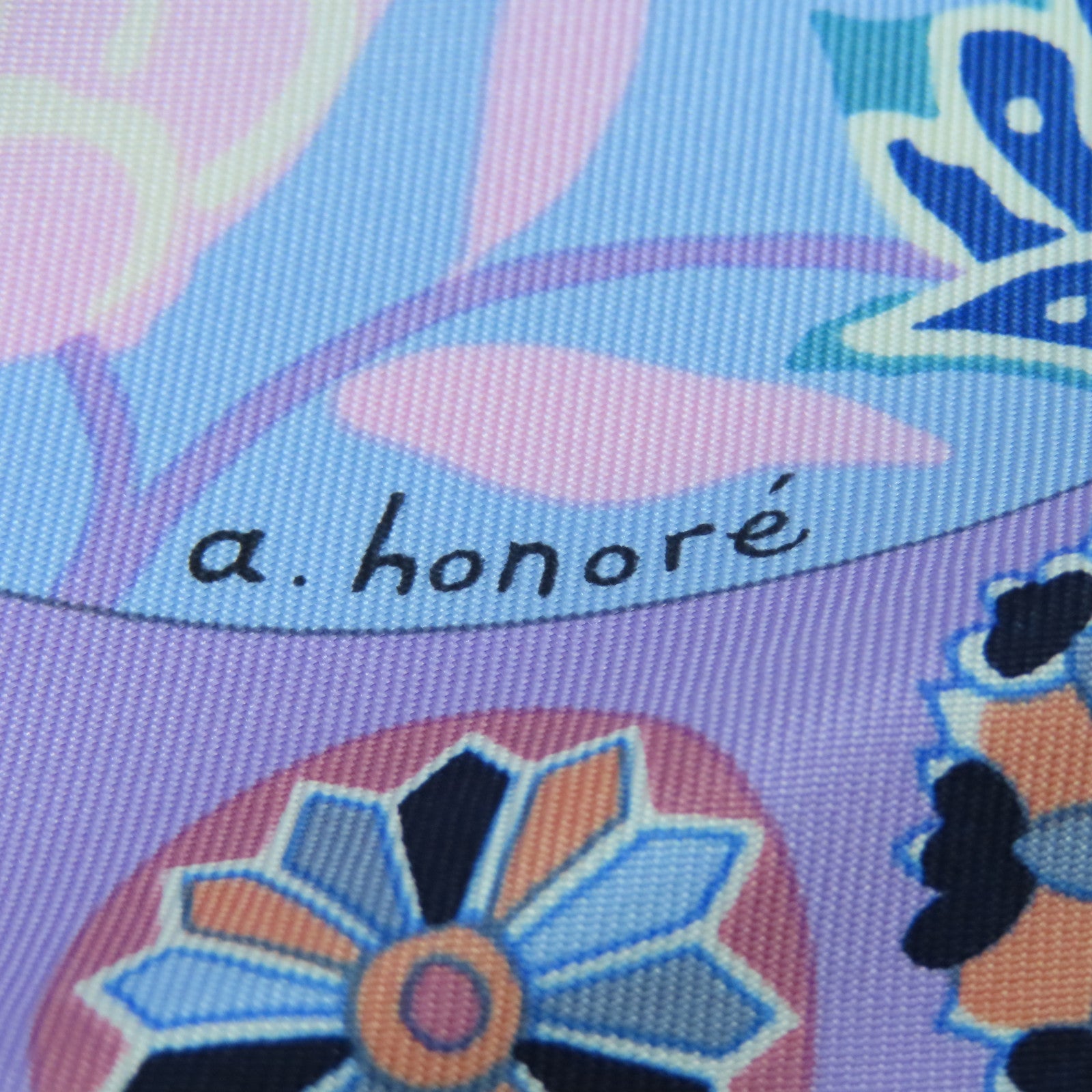 HERMES 【激減優惠】絲質Scarf 90x90絲巾粉紅色/紫色/多色