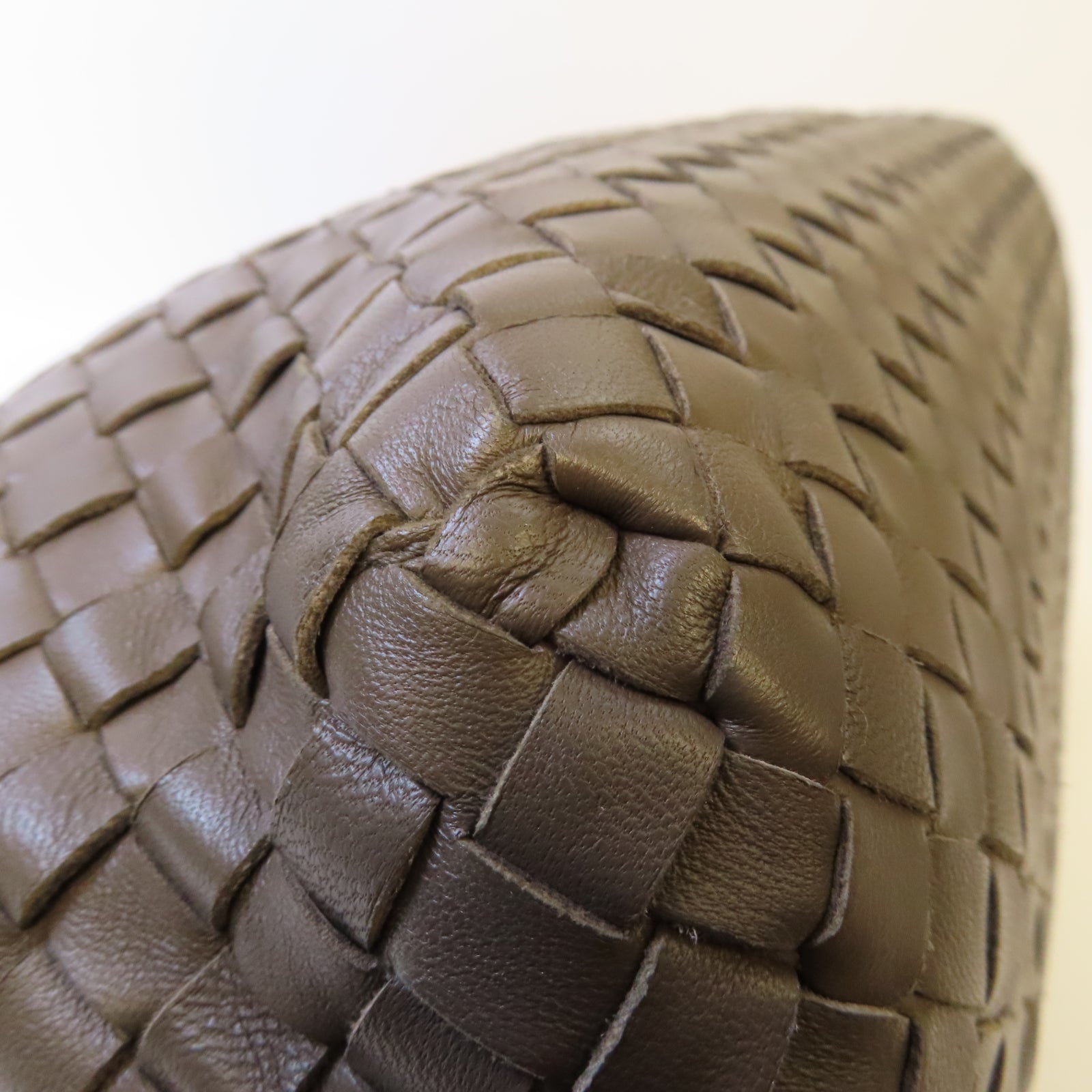 BOTTEGA VENETA 織紋皮革Shoulder Bag黑扣鏈帶肩背袋啡色