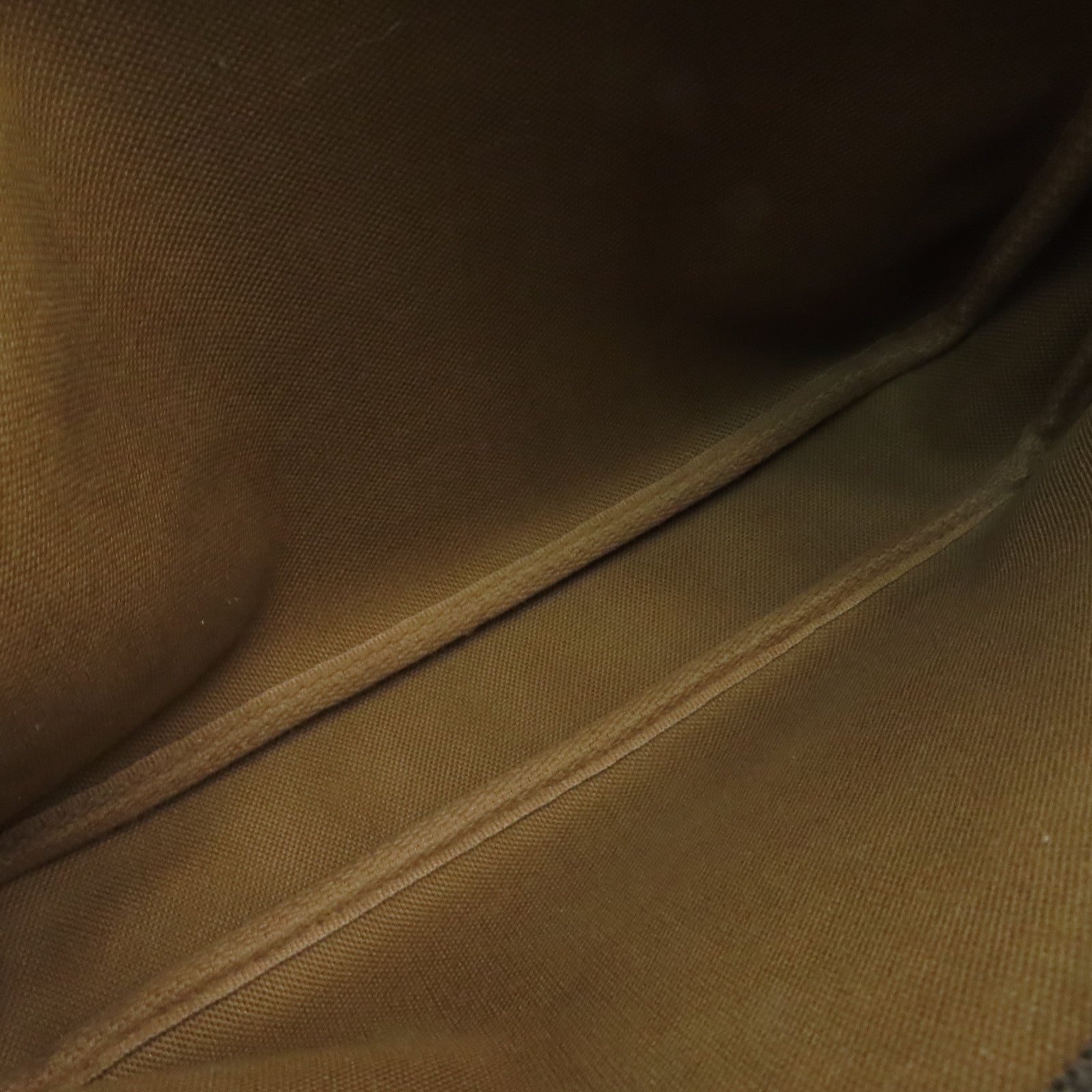 LOUIS VUITTON Monogram Pochette Accessoires金扣肩背袋棕色