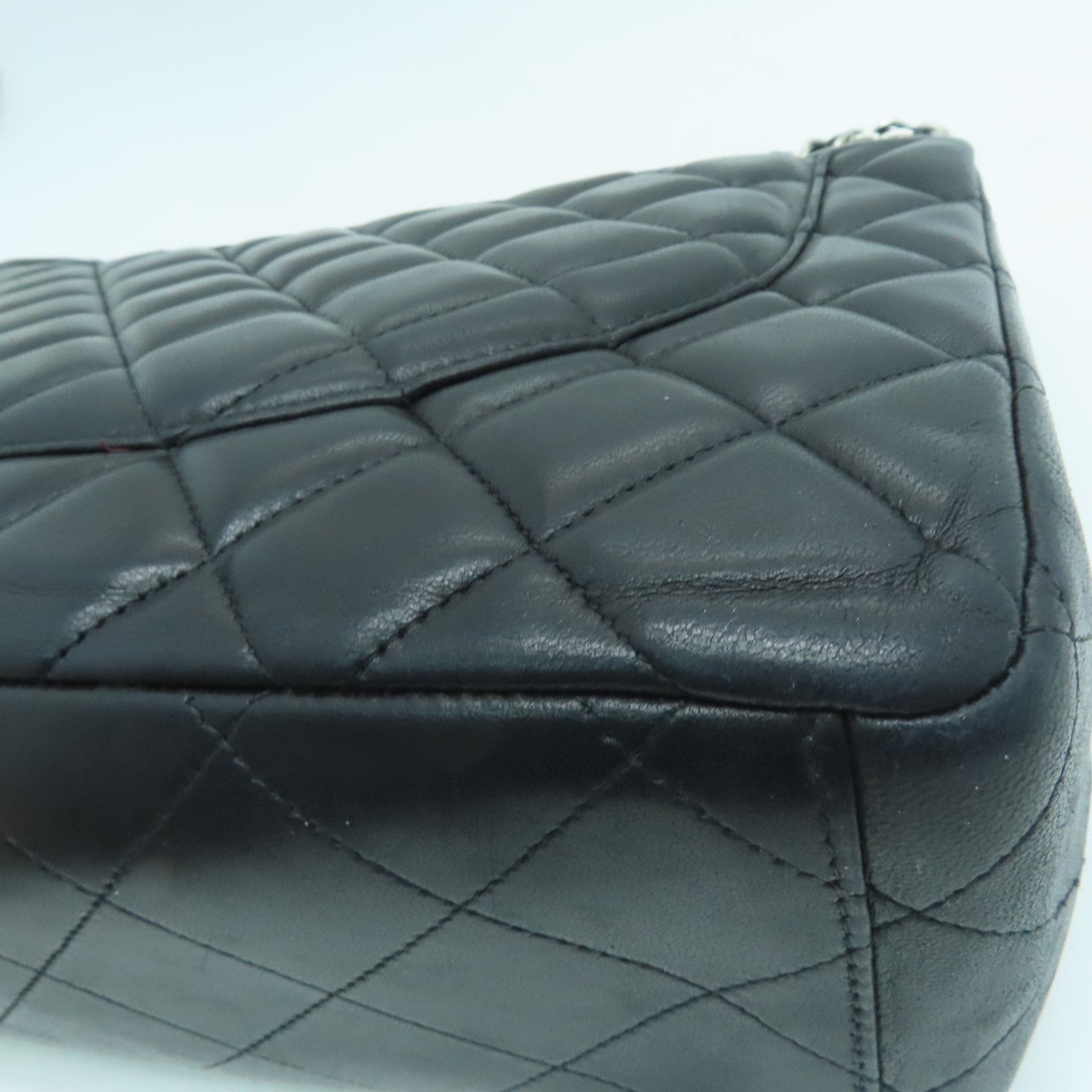 CHANEL 菱格羊皮皮革Classic银扣链带肩背袋黑色