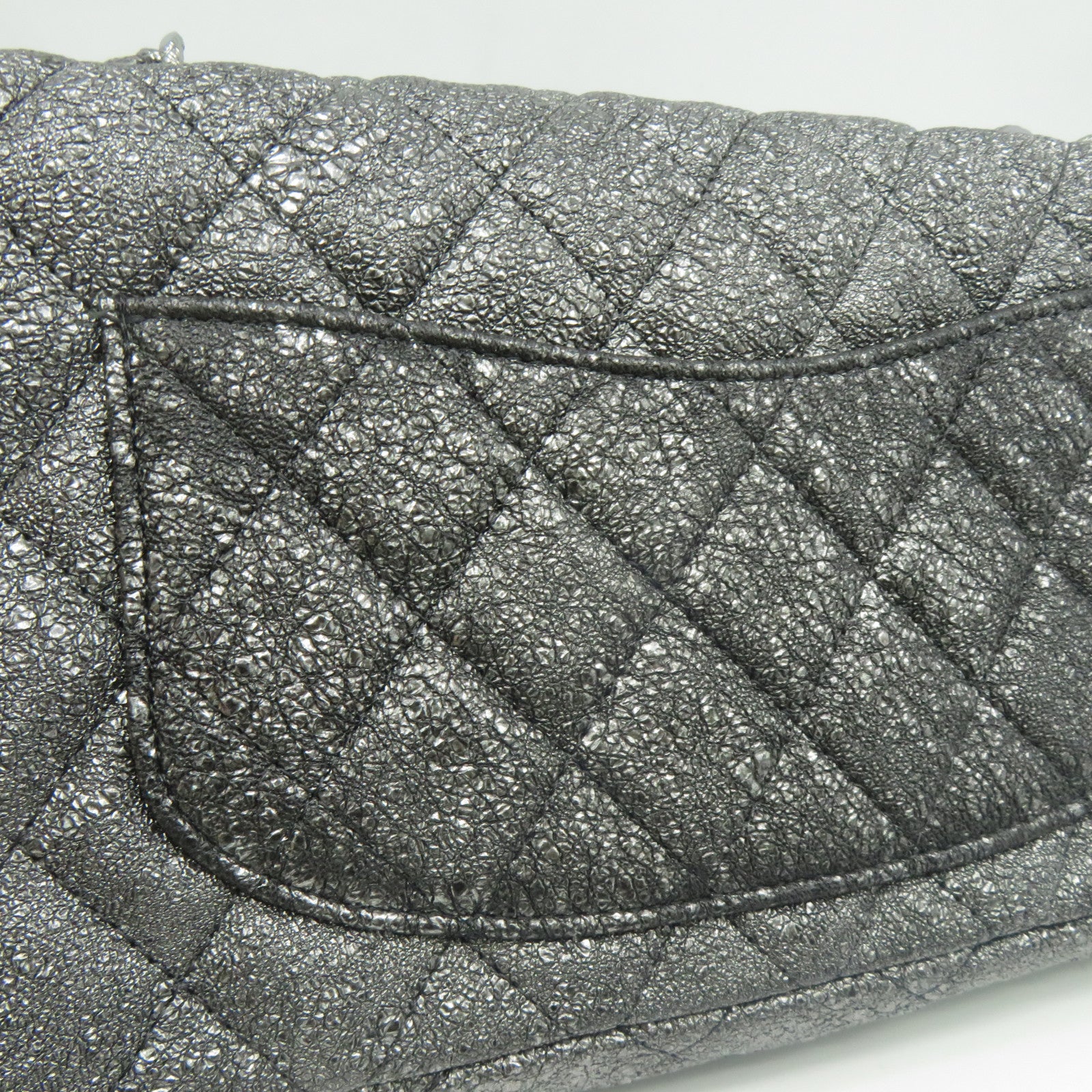 CHANEL 菱格牛皮皮革Chain Shoulder銀扣鏈帶肩背袋銀色