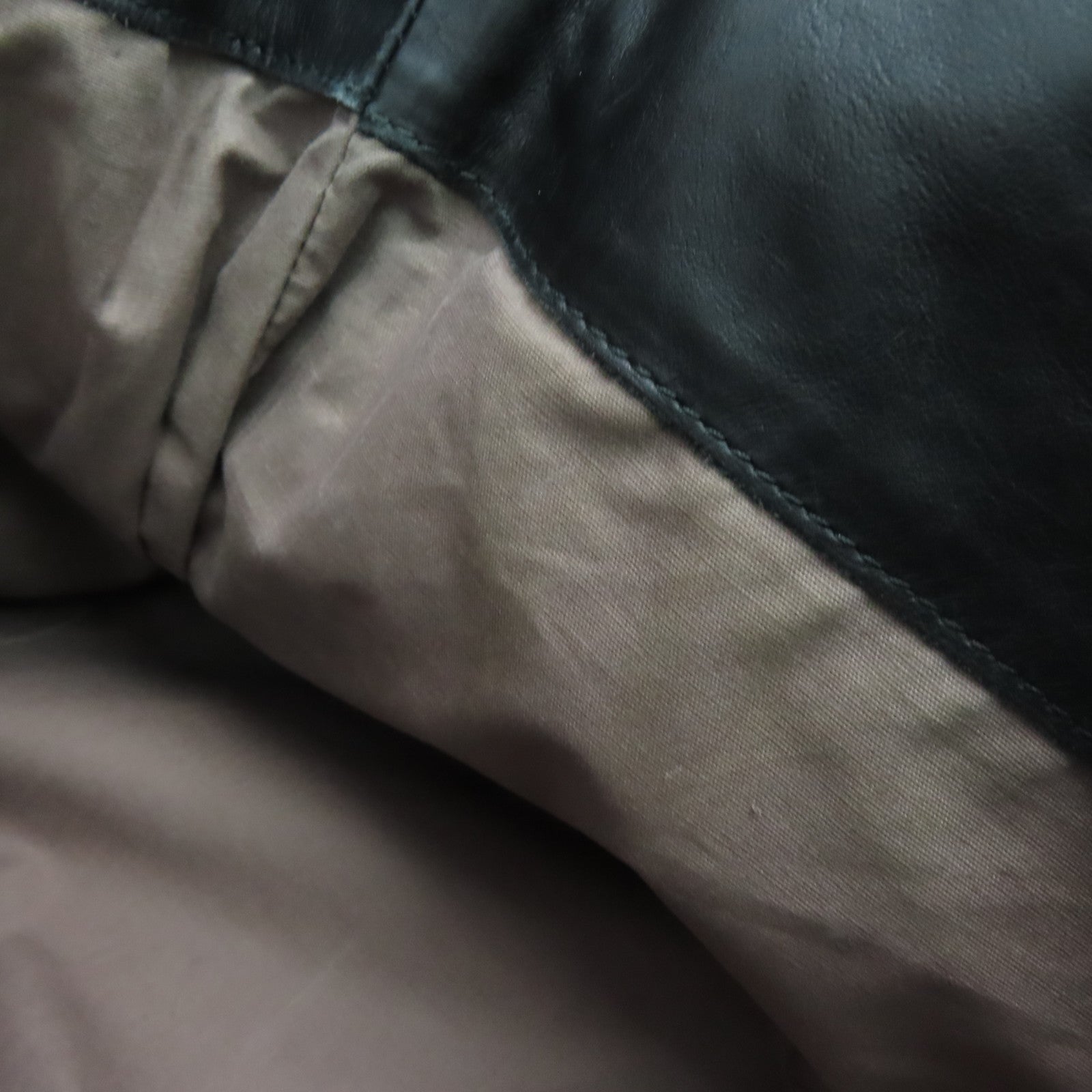 BOTTEGA VENETA 織紋牛皮皮革Shoulder Bag肩背袋黑色