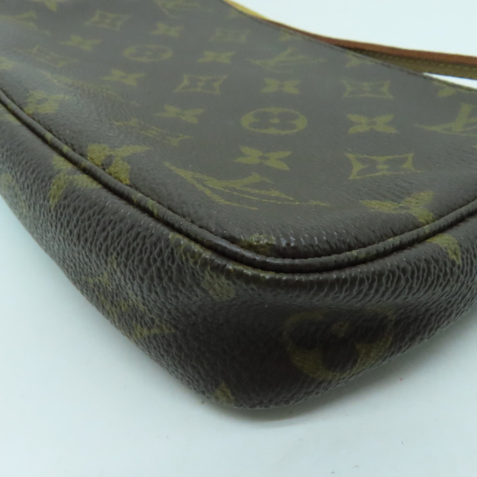 LOUIS VUITTON Monogram Pochette Accessoires金扣肩背袋棕色