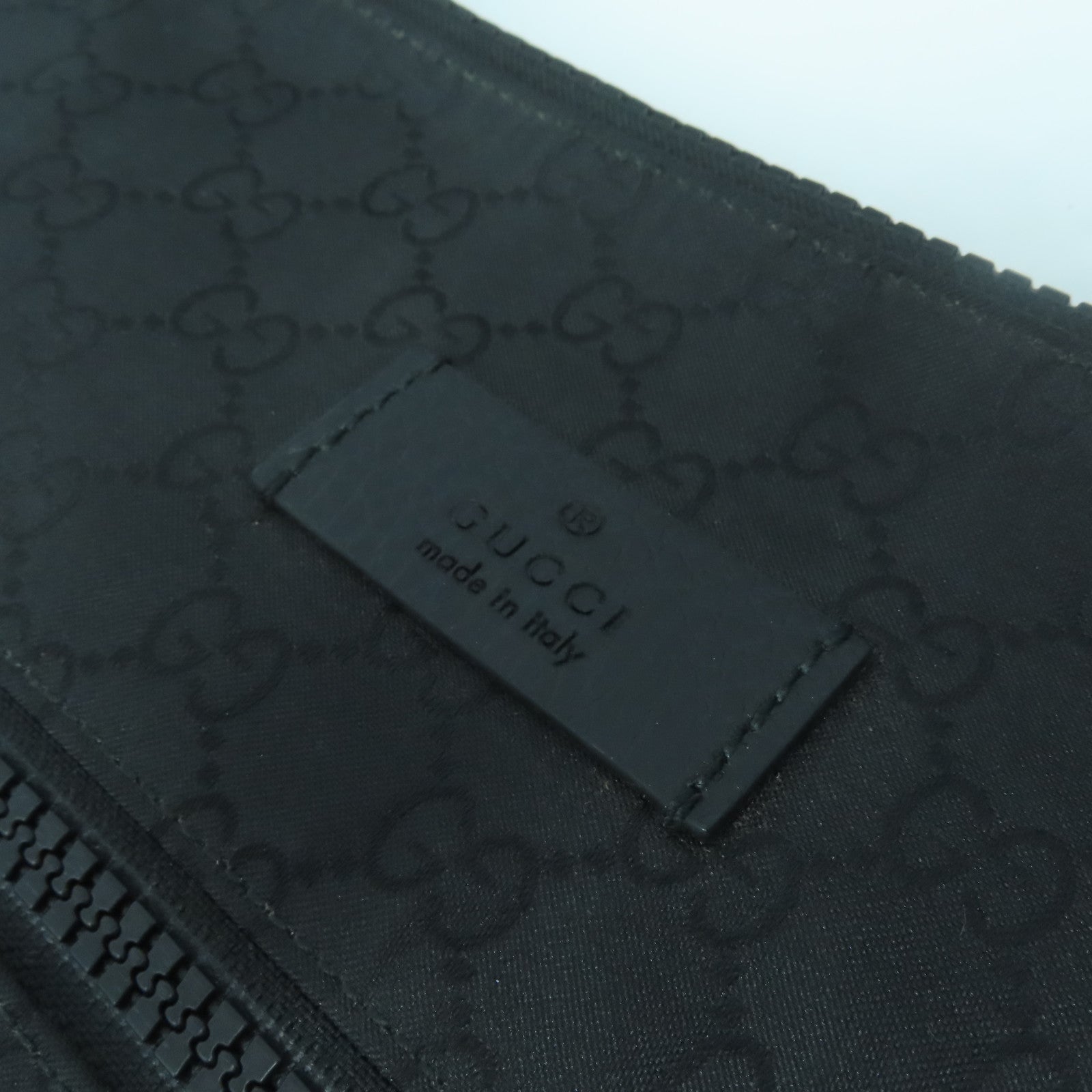 GUCCI 尼龍Shoulder Bag銀扣肩背袋黑色