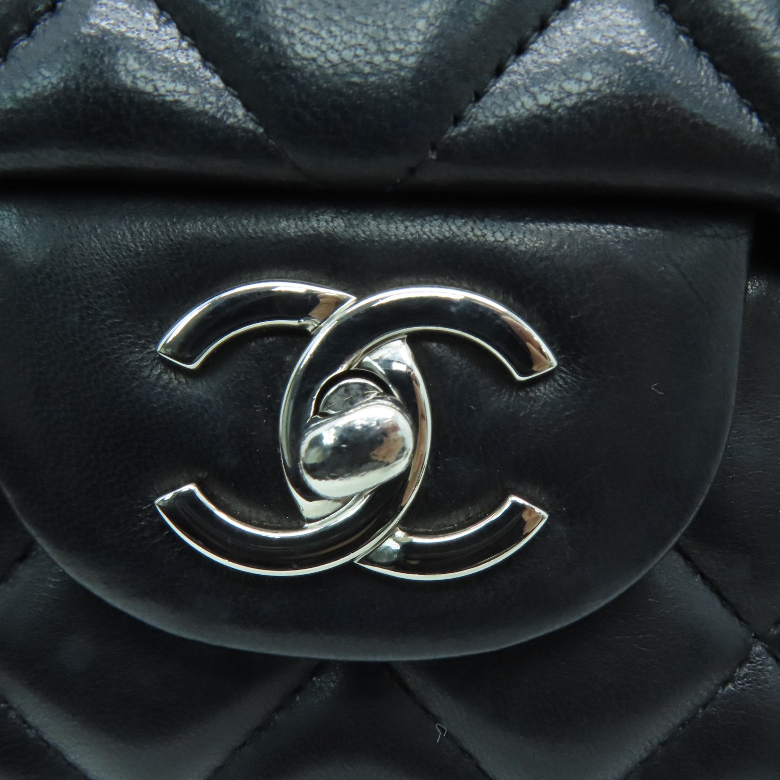 CHANEL 菱格羊皮皮革Classic银扣链带肩背袋黑色