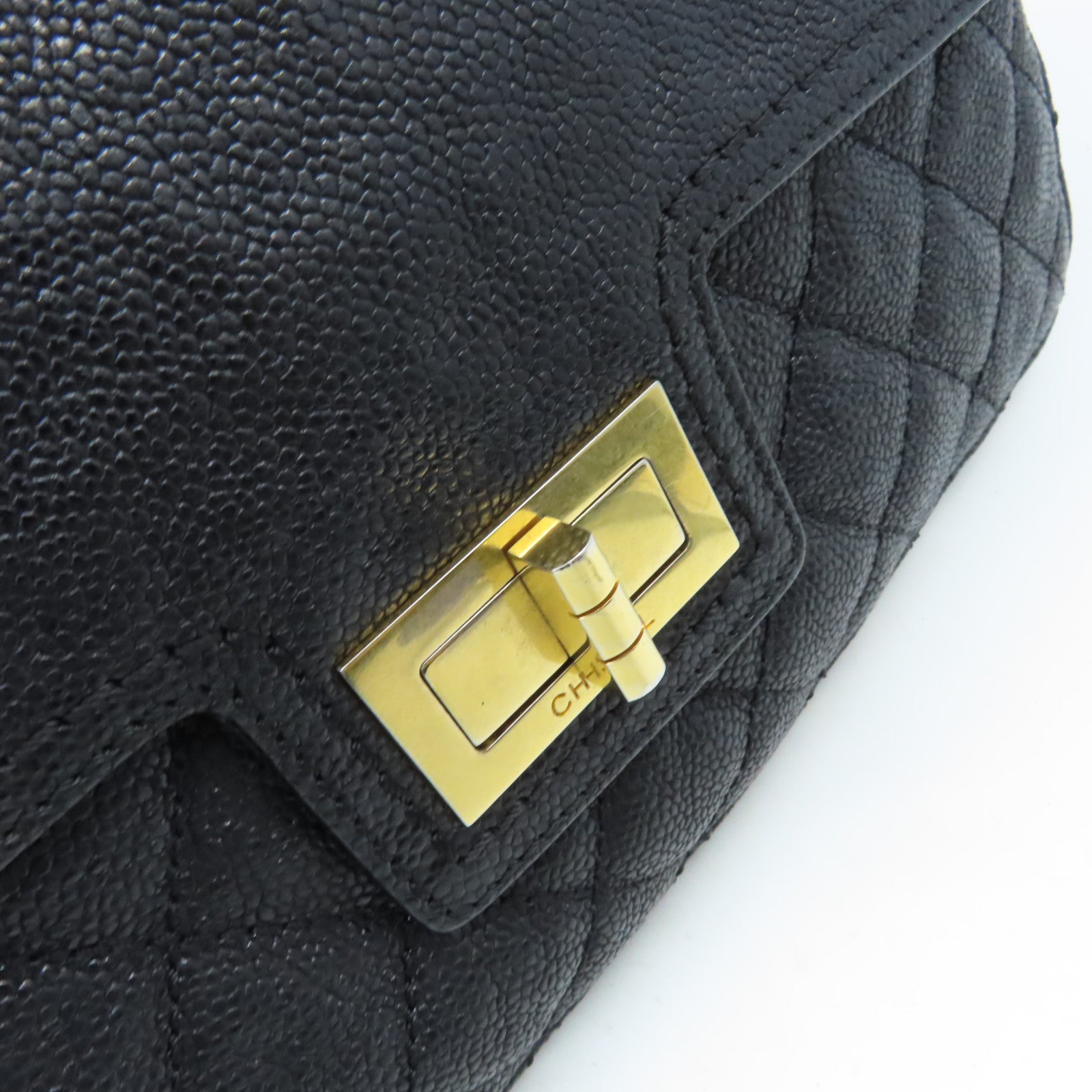 CHANEL 菱格Caviar皮革Chain Shoulder Bag金扣鏈帶肩背袋黑色