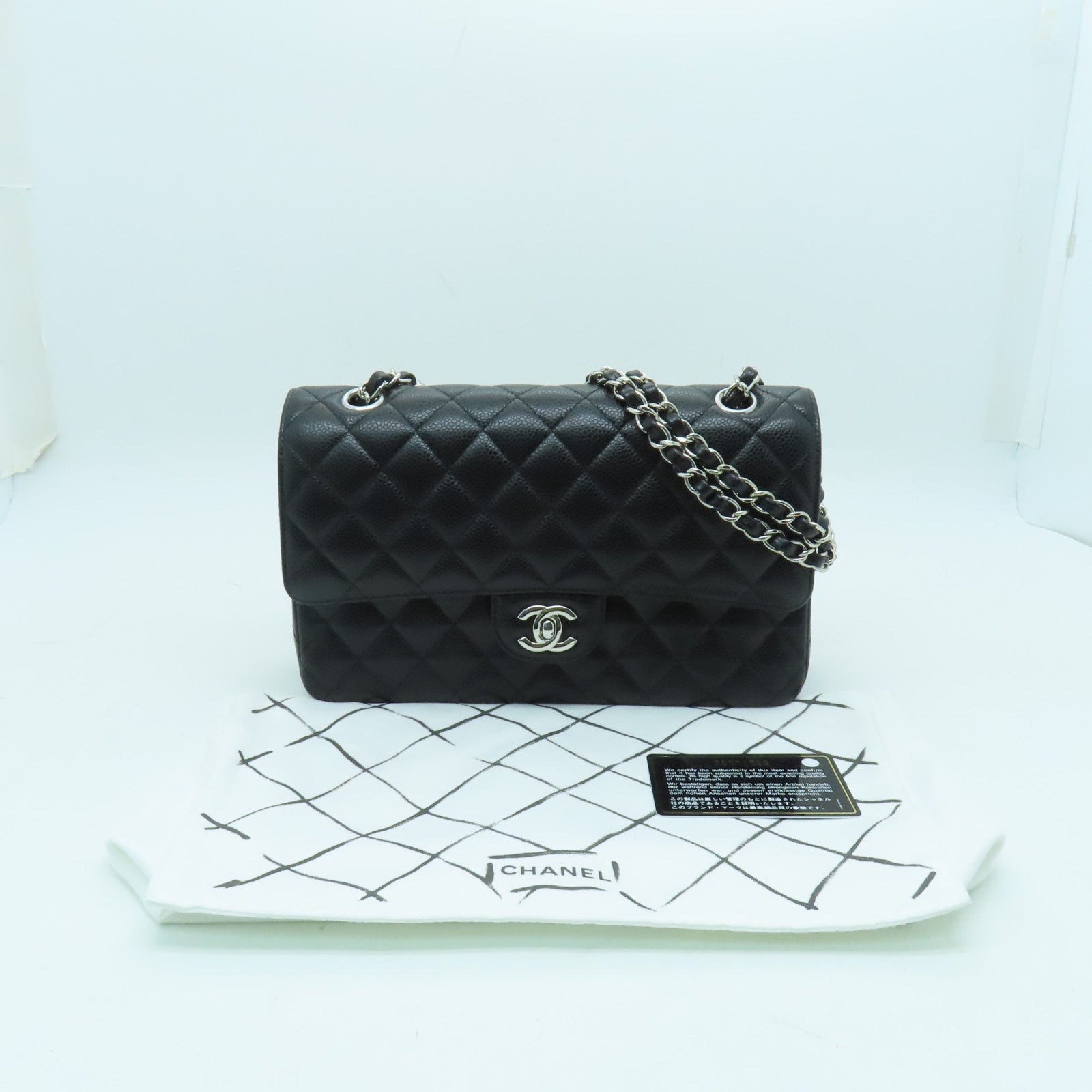 CHANEL 菱格Caviar皮革Classic 25cm银扣链带肩背袋黑色