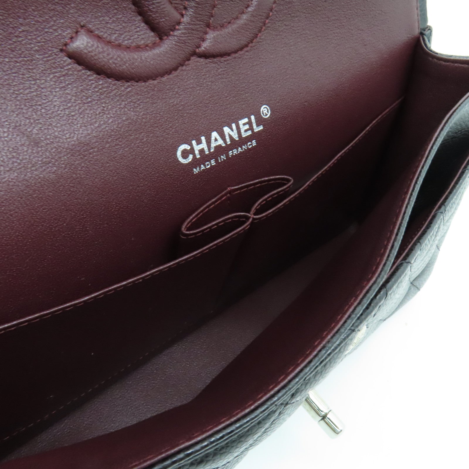 CHANEL 菱格Caviar皮革Classic 25cm银扣链带肩背袋黑色