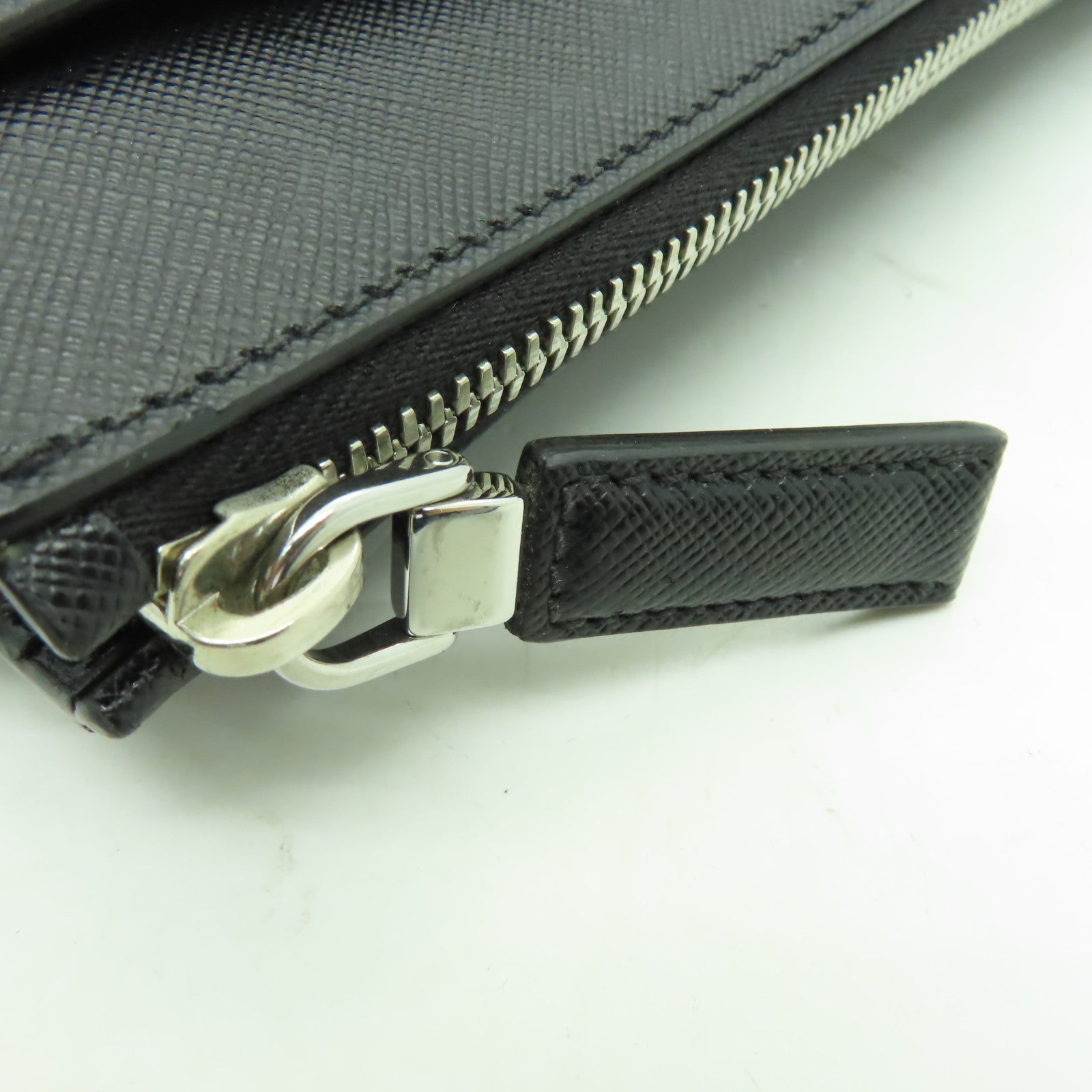 PRADA 牛皮皮革Clutch Bag銀扣手拿包黑色