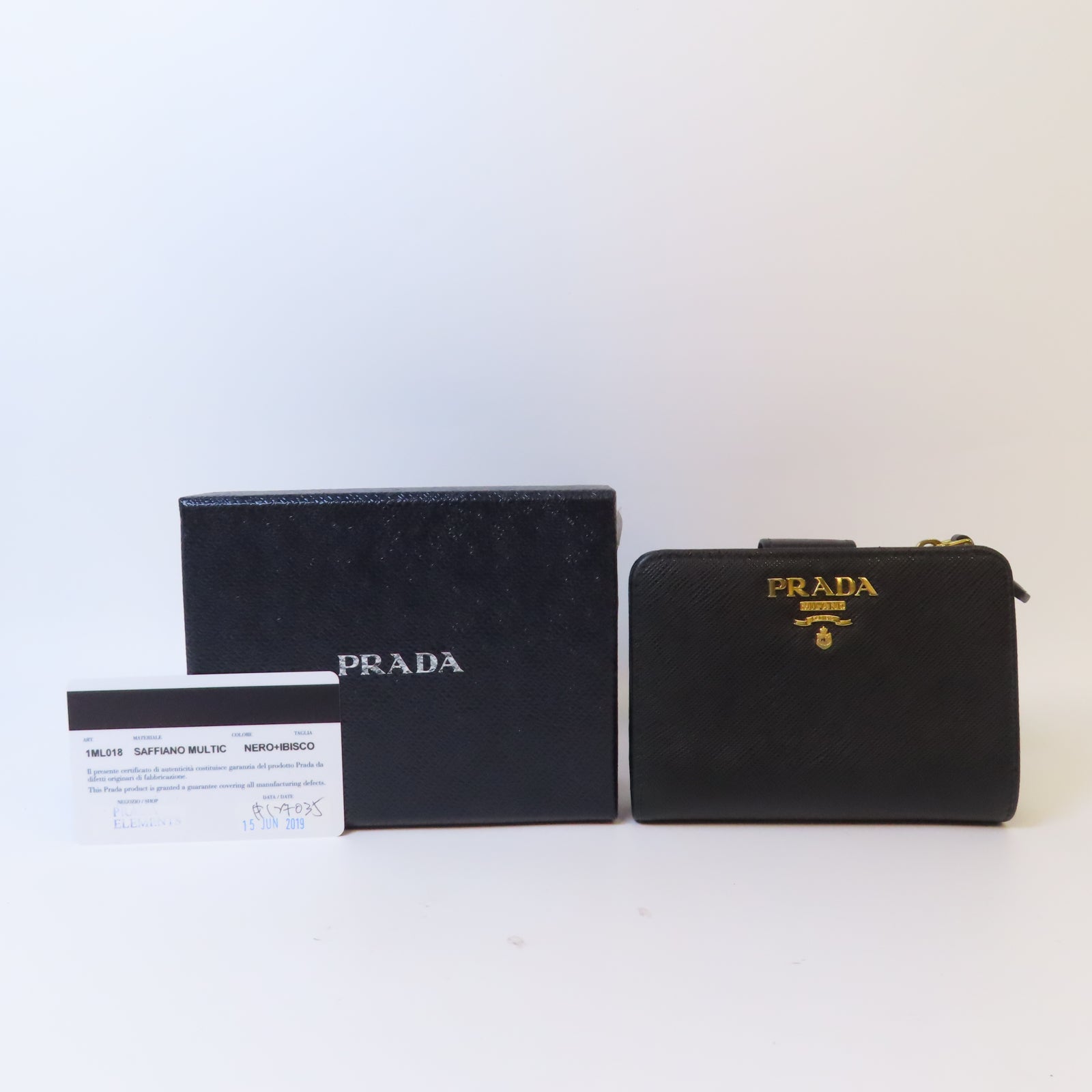 PRADA Saffiano皮革Wallet金扣錢包黑色