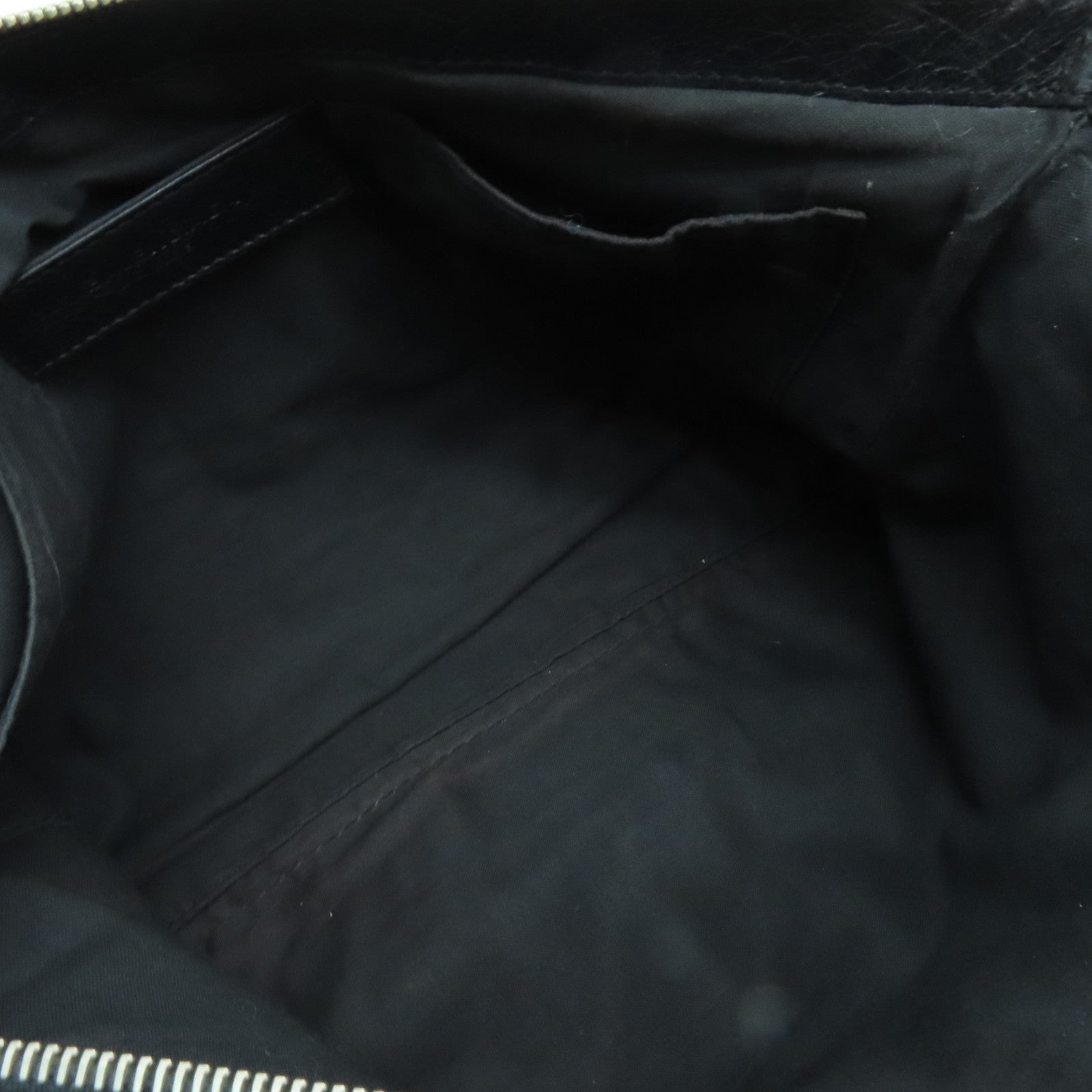 BALENCIAGA 牛皮皮革Clutch Bag银扣手拿包黑色