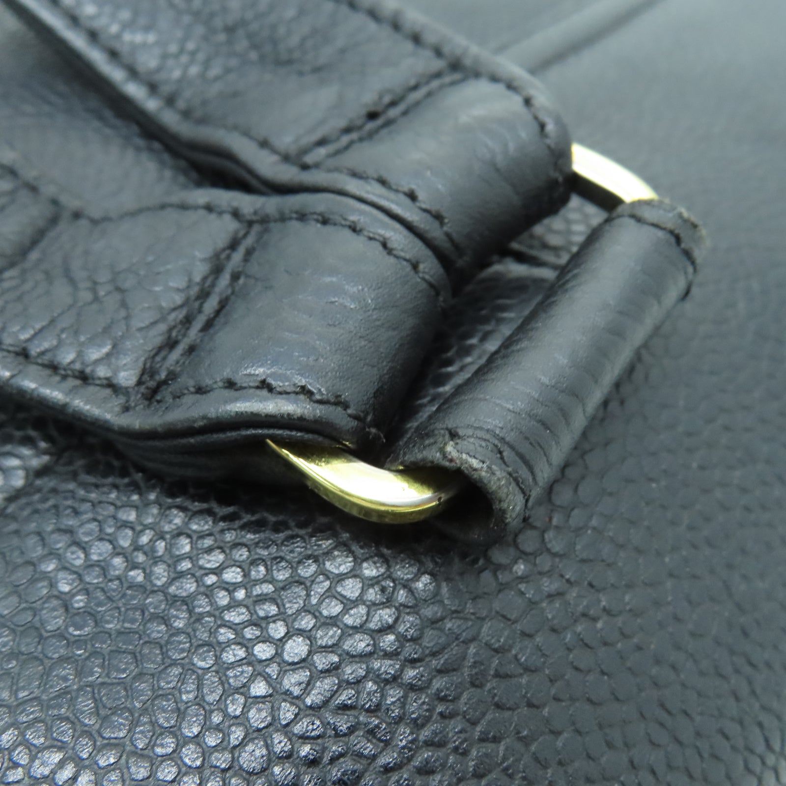 CHANEL Caviar皮革Vintage Backpack金扣鏈帶背包黑色