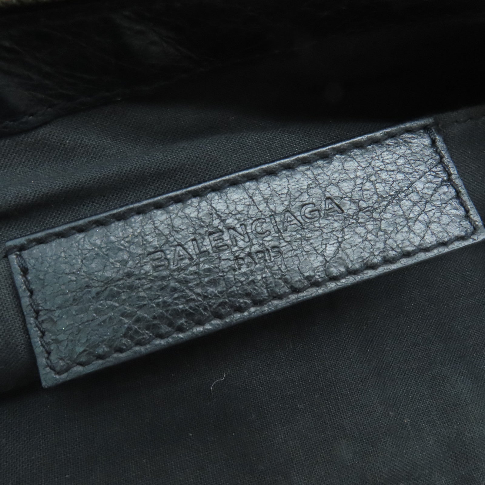 BALENCIAGA 牛皮皮革Clutch Bag银扣手拿包黑色