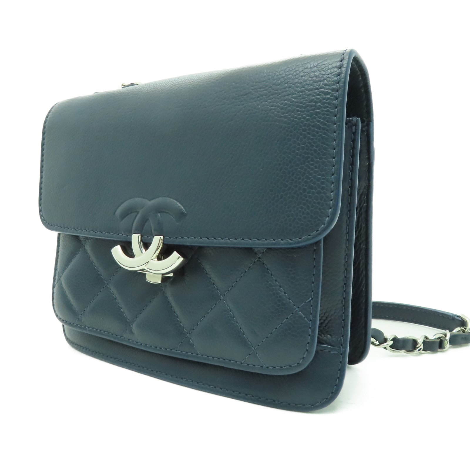 CHANEL 菱格Caviar皮革Chain Shoulder銀扣鏈帶肩背袋藍色