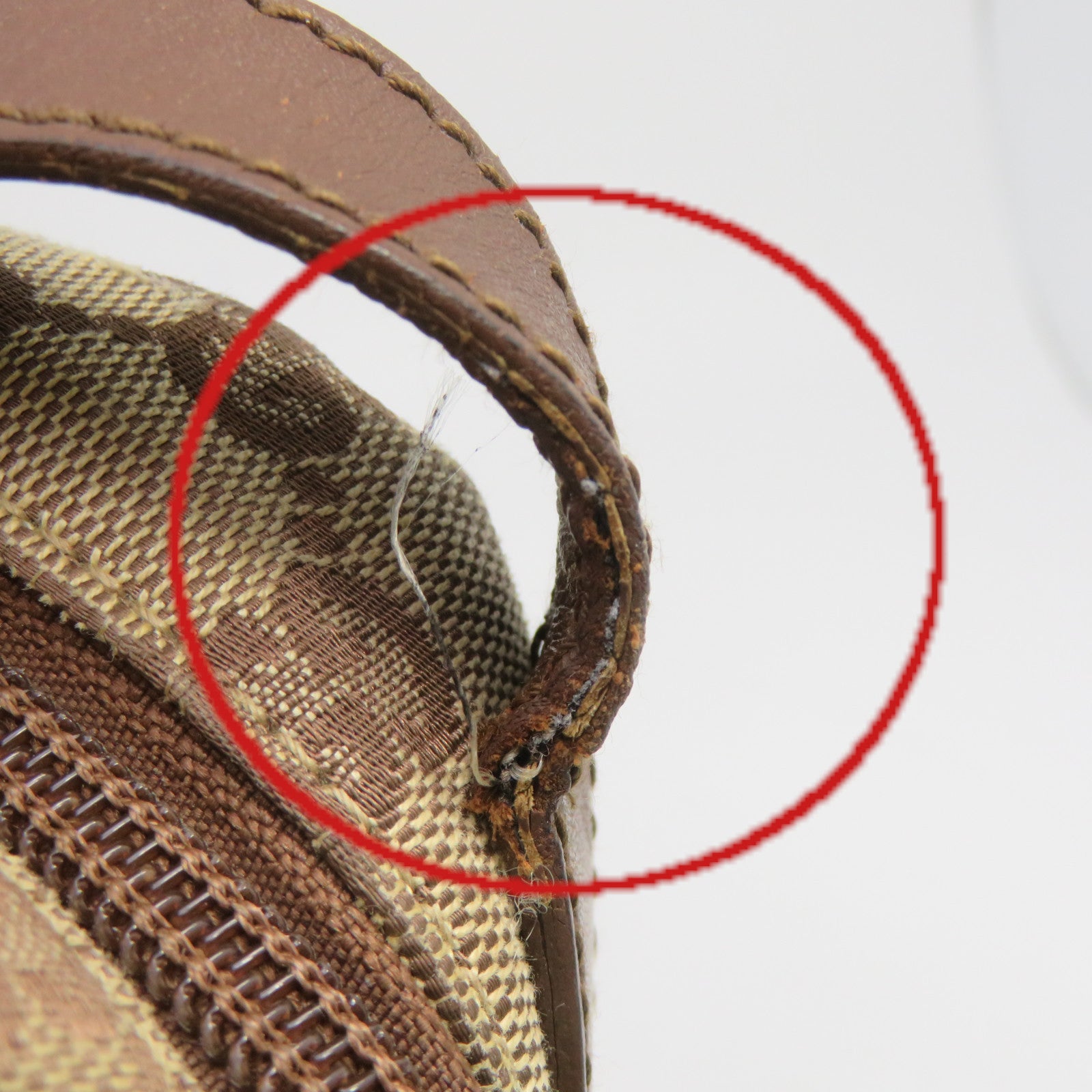 GUCCI GG帆布Shoulder Bag肩背袋啡色