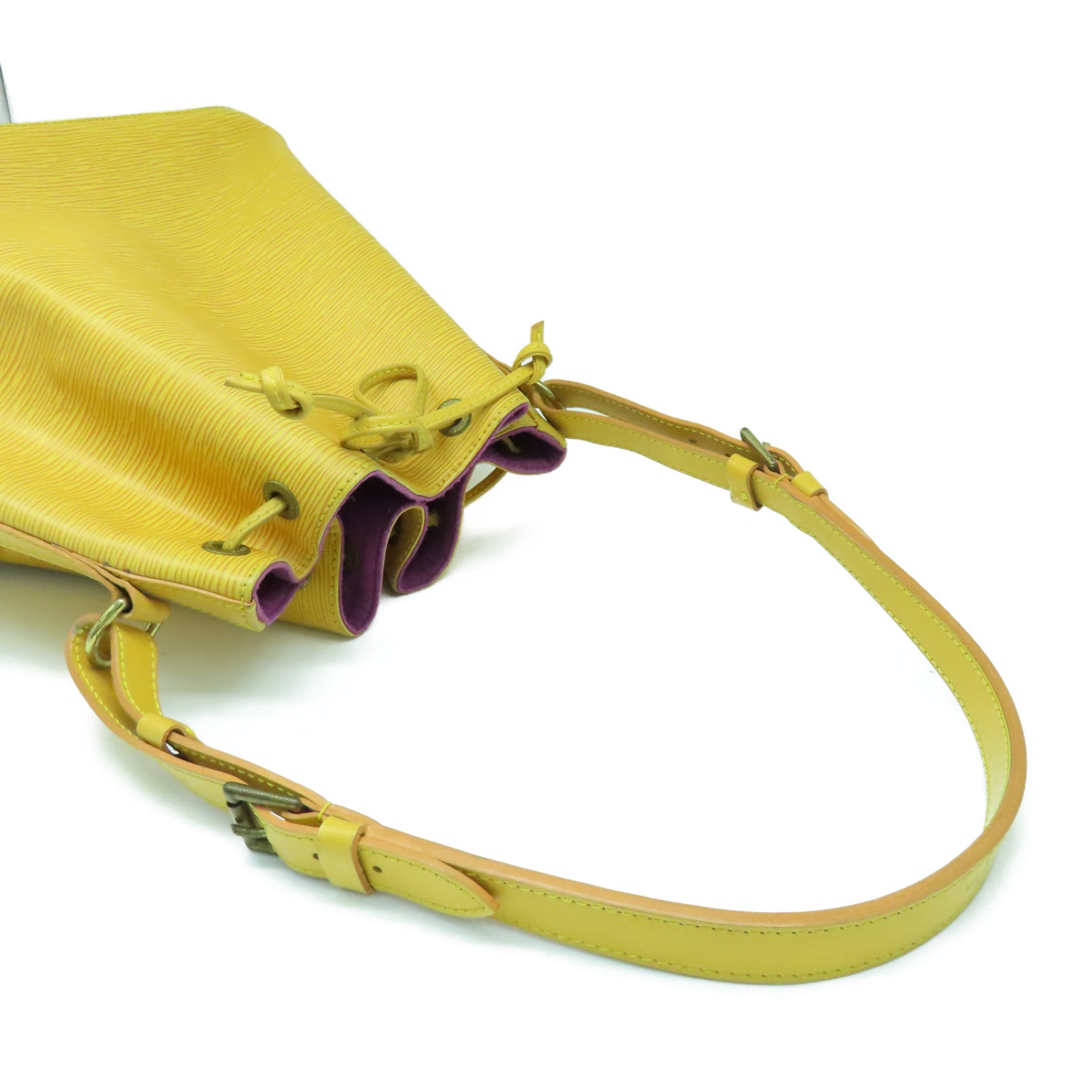 LOUIS VUITTON Epi Petit Noe Gold Buckle Shoulder Bag Yellow M44109