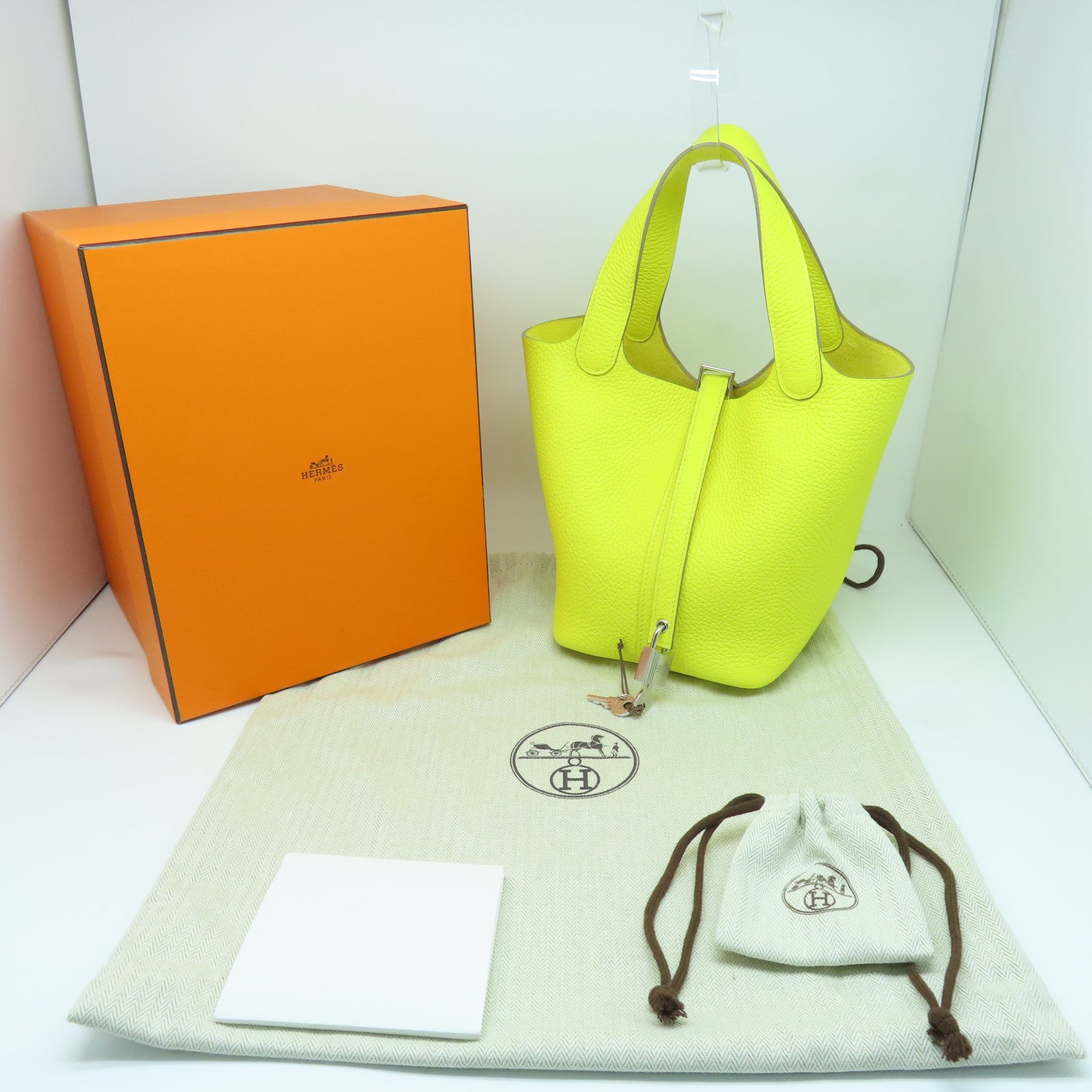 HERMES Taurillon Clemence皮革Picotin PM银扣手挽袋莱姆黄