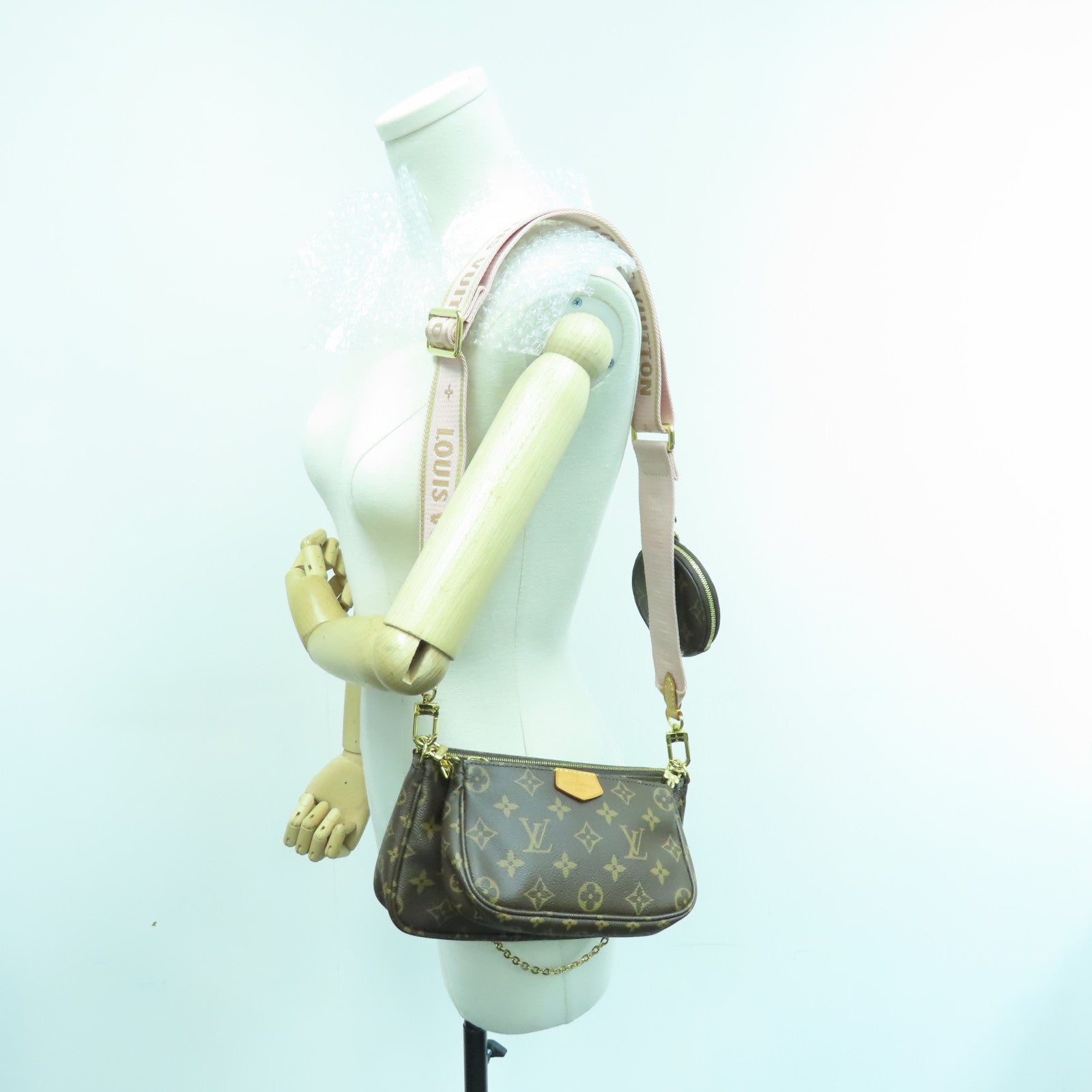 LOUIS VUITTON Monogram Multi Pochette Accessories Gold Buckle Shoulder Bag Brown/Pink