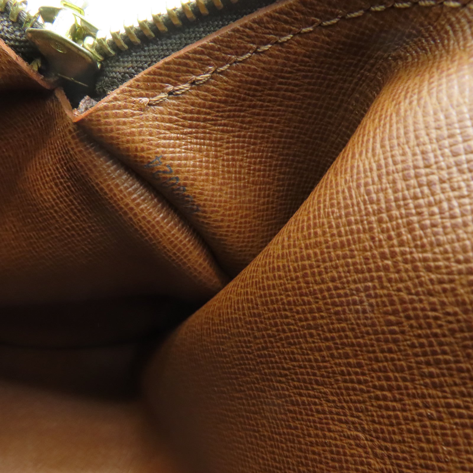 LOUIS VUITTON Monogram Papillon PM金扣手挽袋啡色