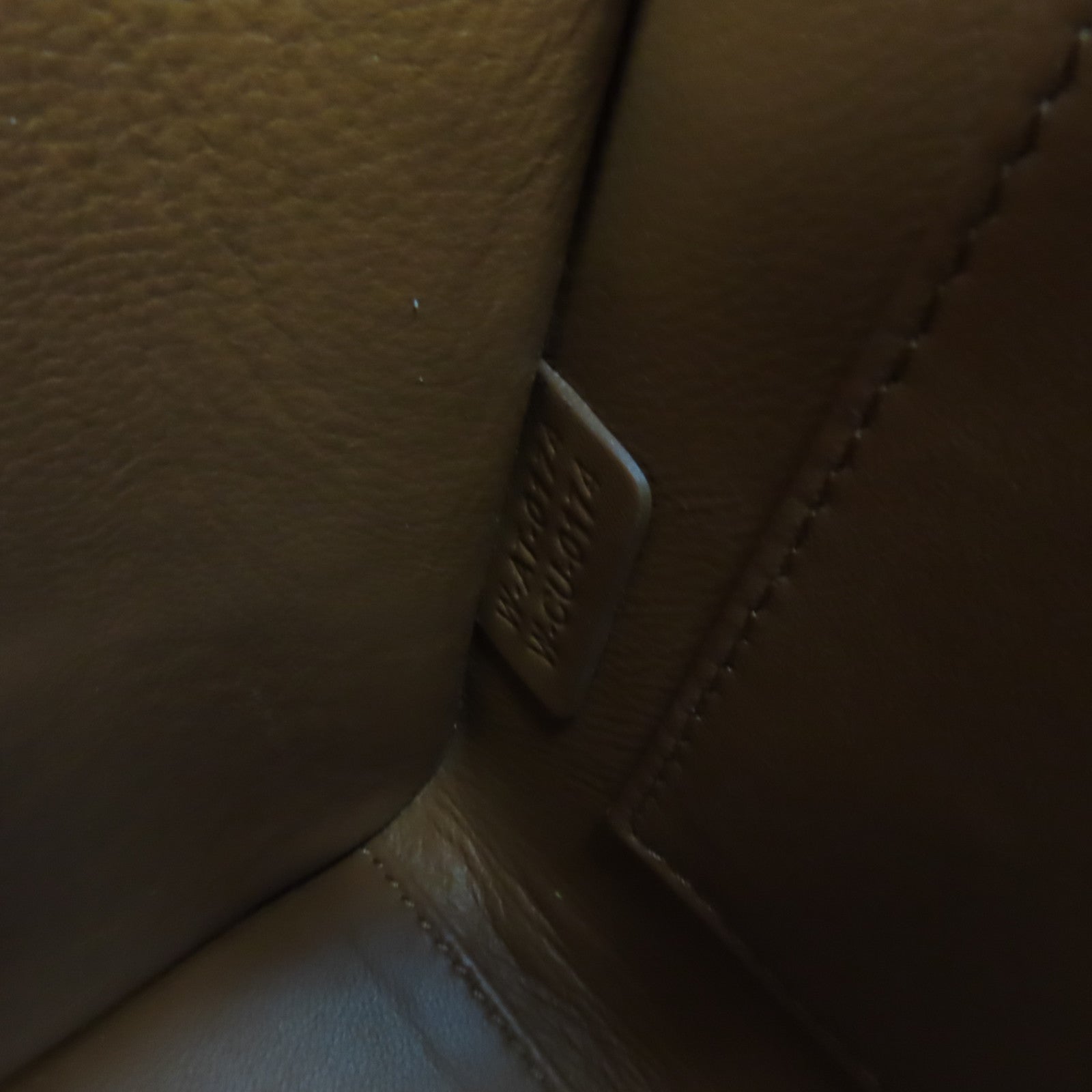 CELINE 牛皮皮革Nano Luggage 2Way Shoulder Bag手挽肩背兩用袋米白色/啡色