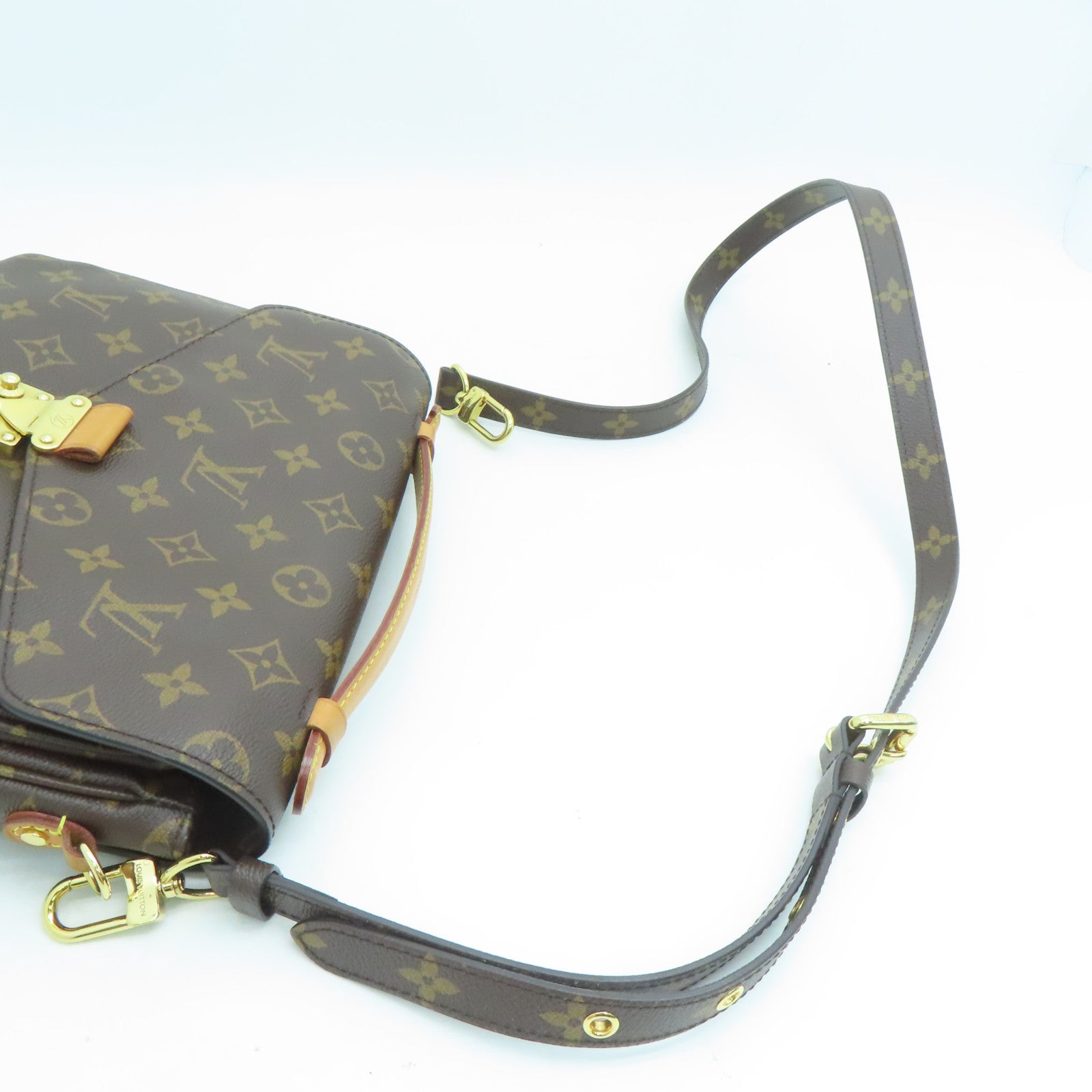 LOUIS VUITTON Monogram Pochette Metis Shoulder Bag Brown