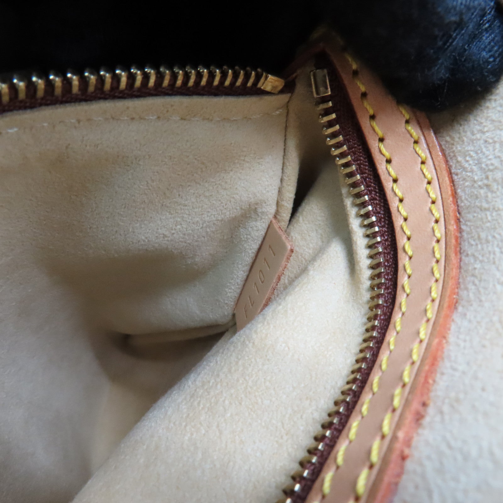 LOUIS VUITTON Monogram Looping MM Gold Buckle Shoulder Bag Brown