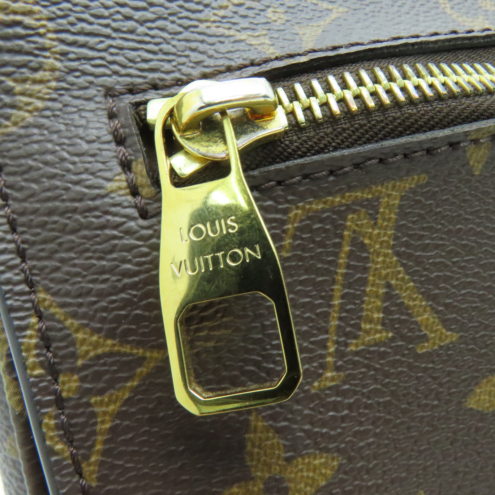 LOUIS VUITTON Monogram Pochette Metis Shoulder Bag Brown
