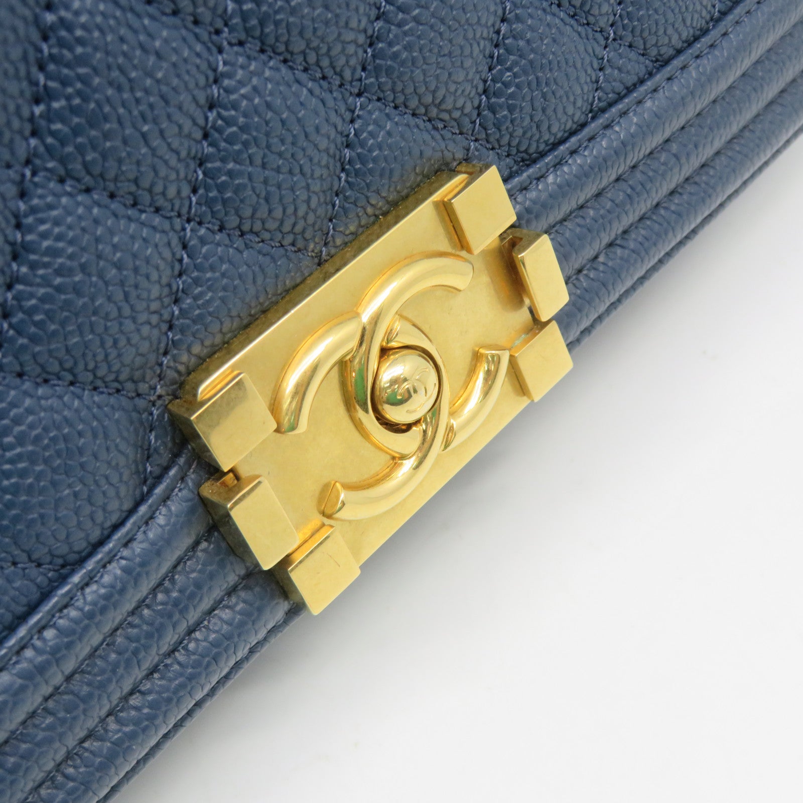 CHANEL 菱格Caviar皮革Boy Chanel Shoulder Bag金扣鏈帶肩背袋藍色
