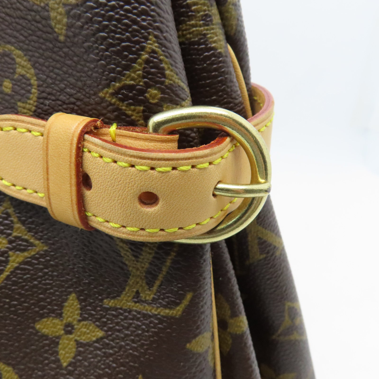 LOUIS VUITTON Monogram Batignolles Horizontal Gold Buckle Shoulder Bag Brown