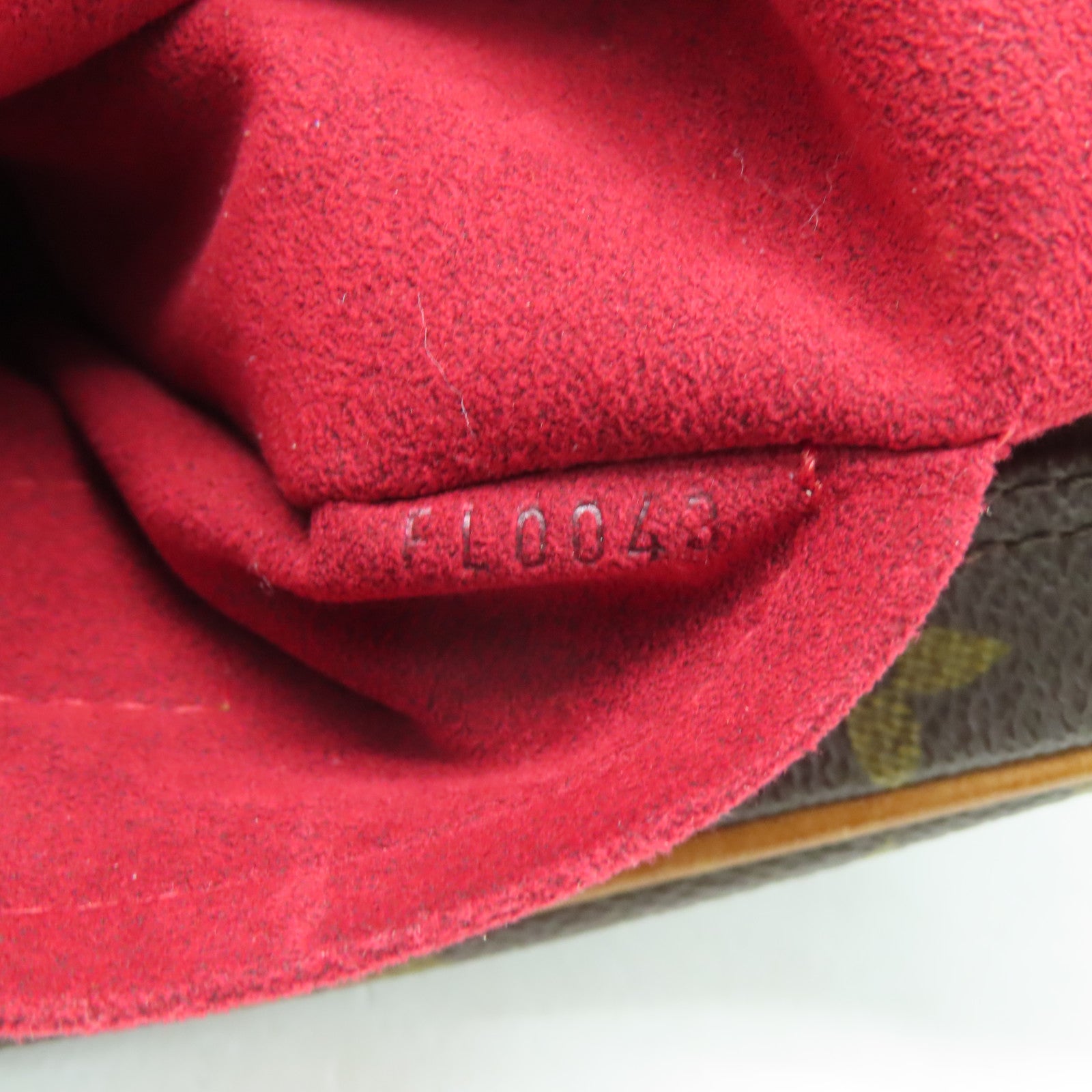 LOUIS VUITTON Monogram Croissant MM金扣肩背袋啡色