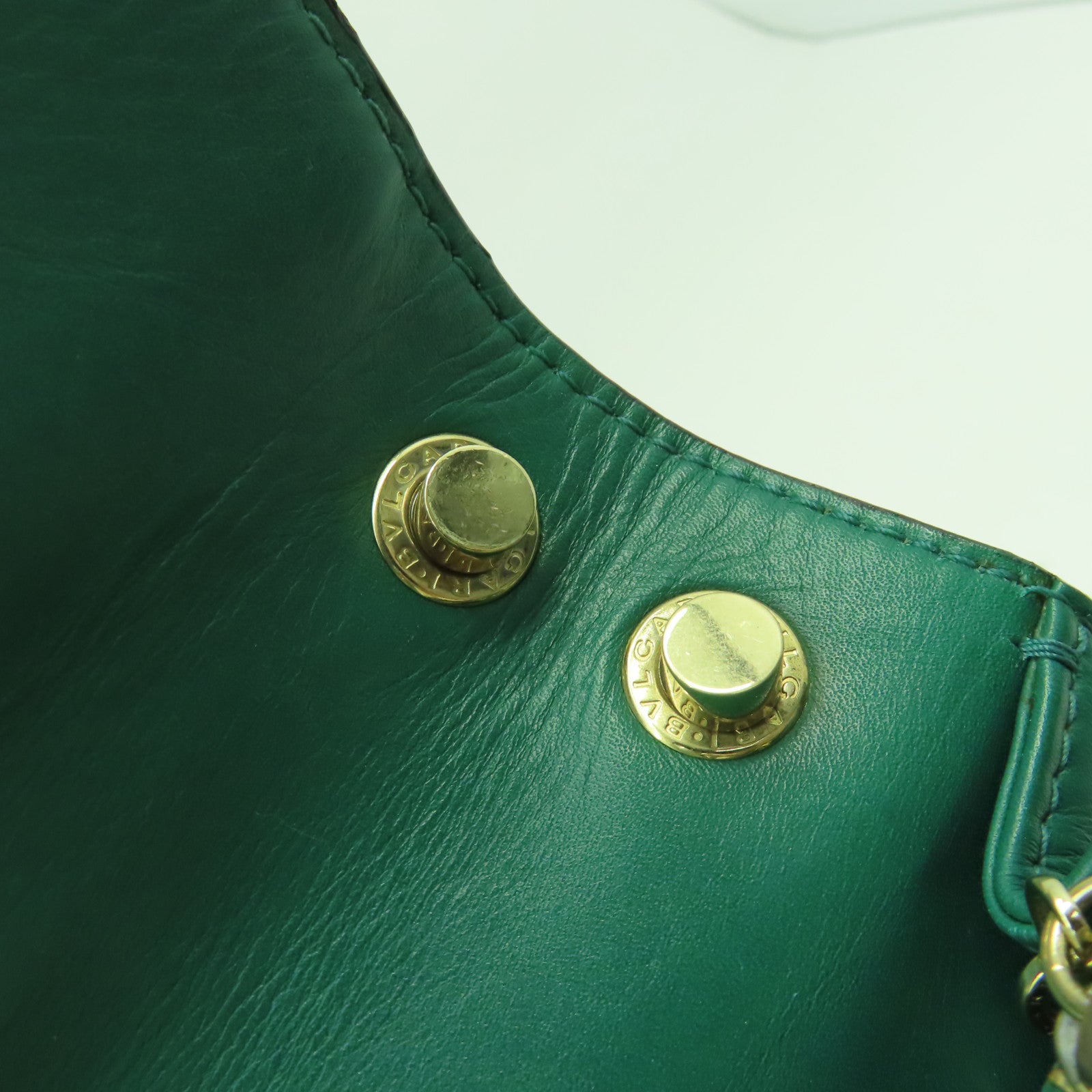 BVLGARI 牛皮皮革Serpenti Forever金扣鏈帶肩背袋綠色