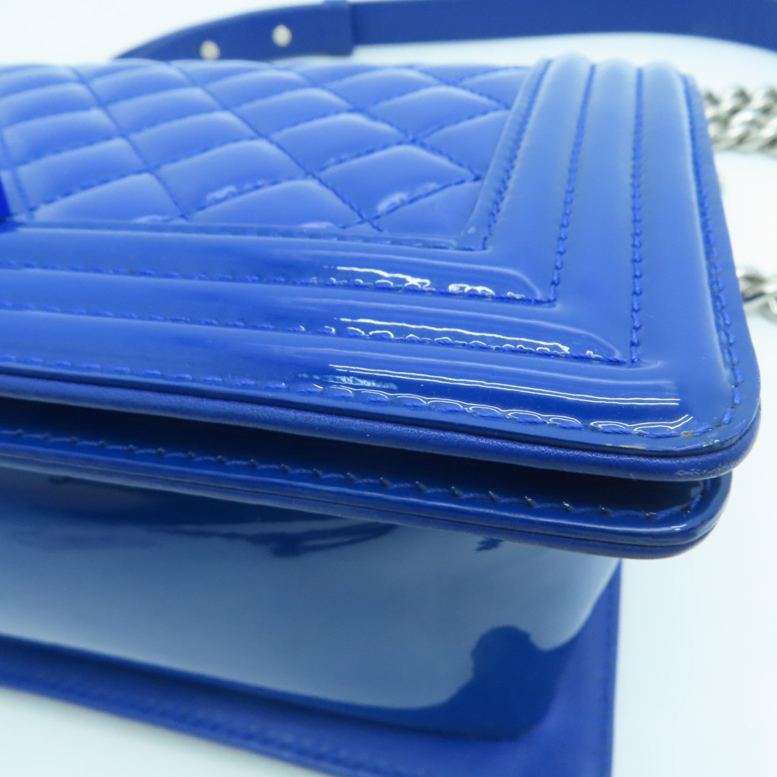 CHANEL Diamond Patent Leather Chanel Boy 25cm Silver Buckle Chain Shoulder Bag Blue