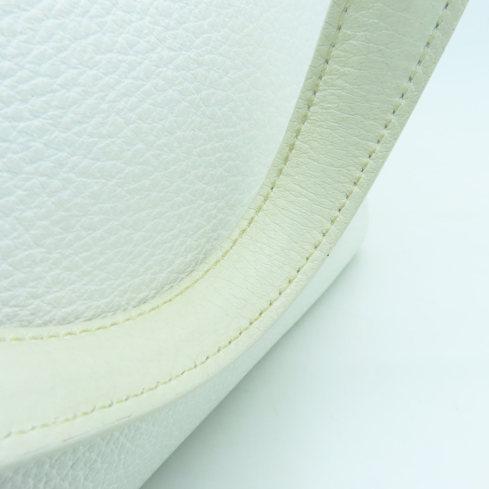 HERMES Clemence皮革Victoria銀扣肩背袋白色