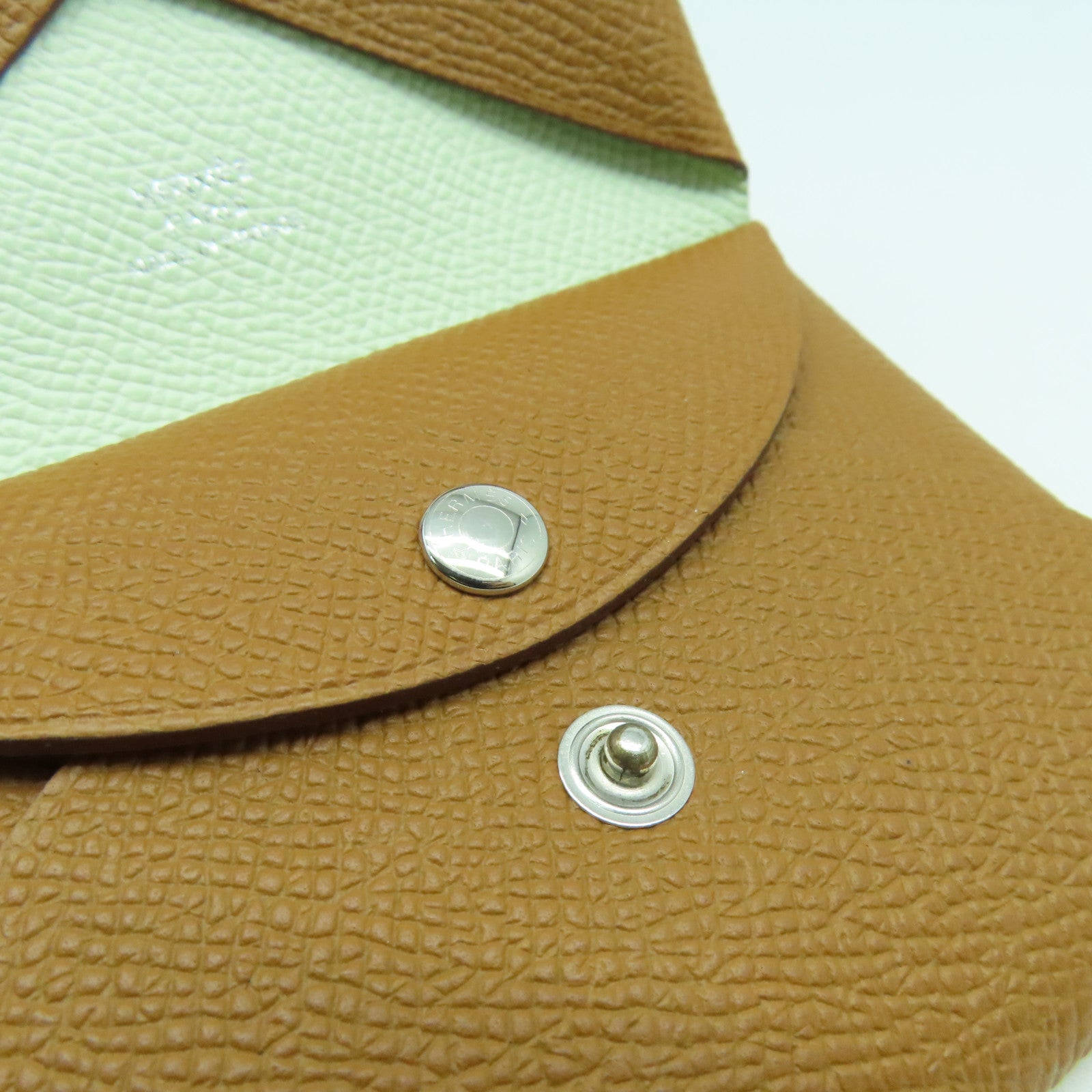 HERMES  Epsom皮革Calvi Duo銀扣卡片套Gold經典駝色