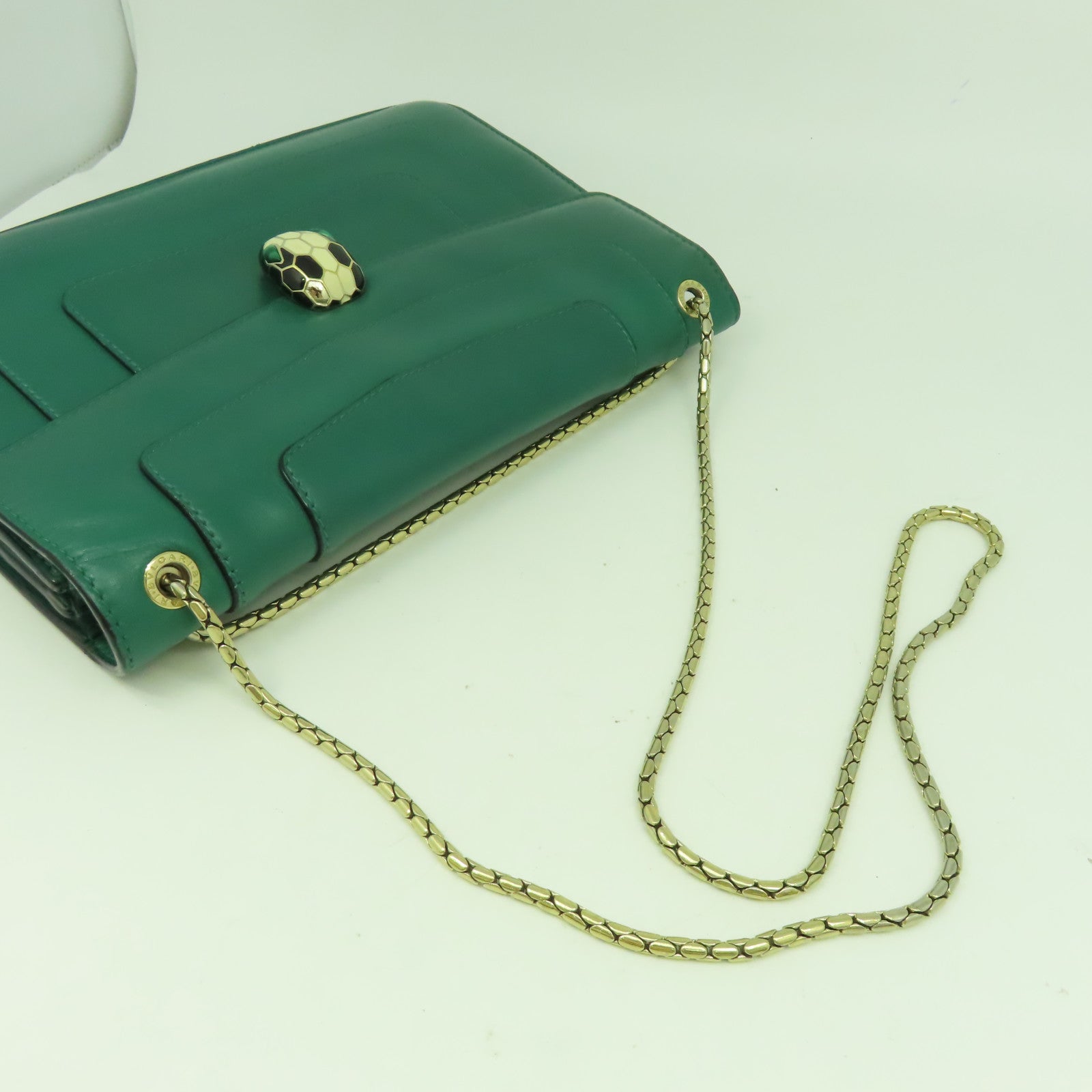 BVLGARI 牛皮皮革Serpenti Forever金扣鏈帶肩背袋綠色