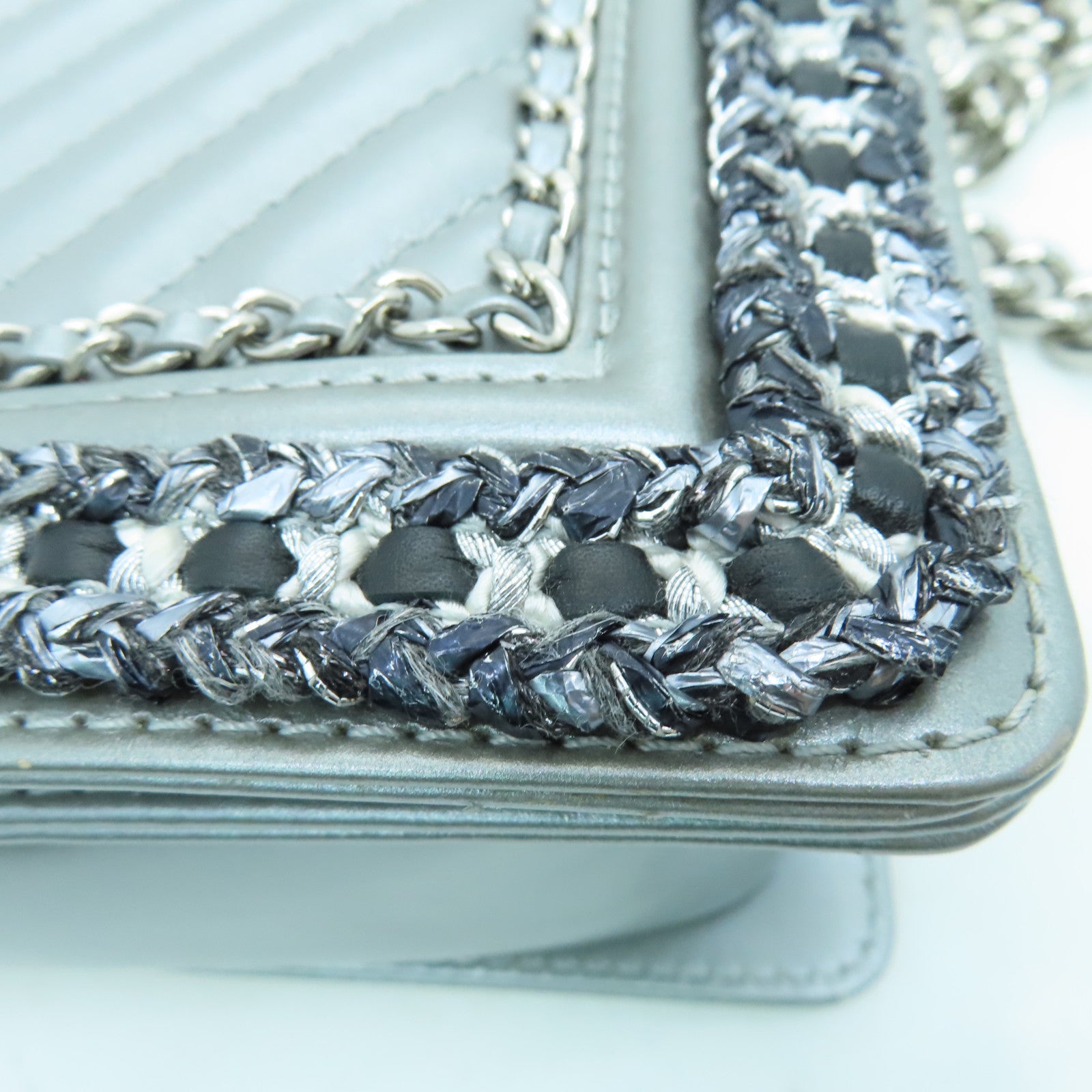 CHANEL 牛皮皮革Boy 25 Chain Shoulder鏈條銀扣肩背袋灰色